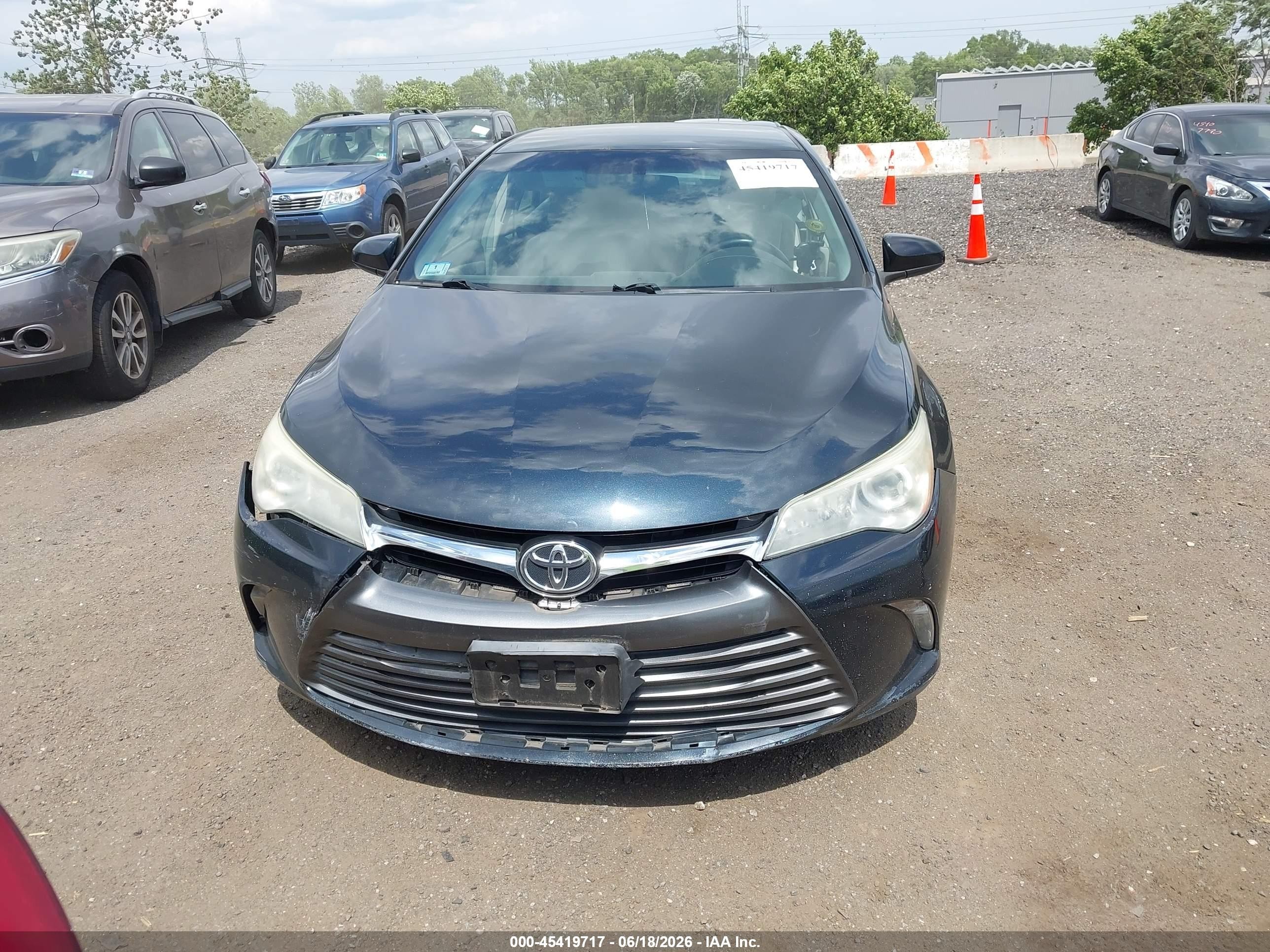 2015 Toyota Camry Xle Blue vin: 4T4BF1FK1FR495088