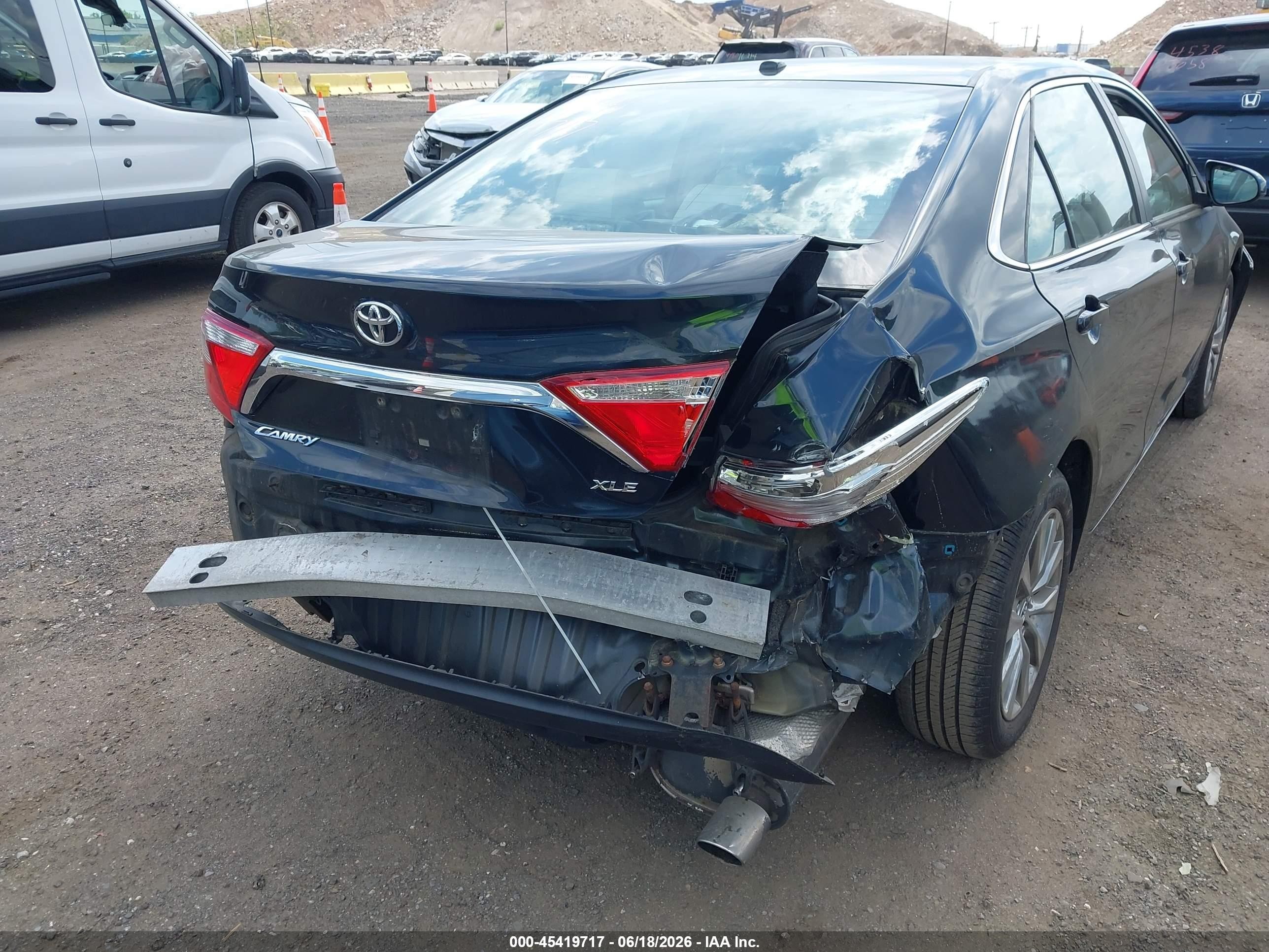2015 Toyota Camry Xle Blue vin: 4T4BF1FK1FR495088