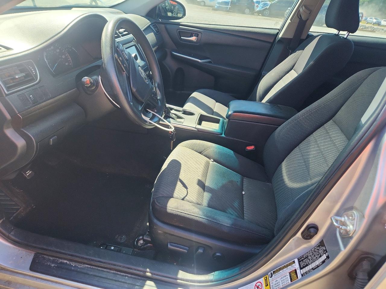 2015 Toyota Camry Le Gray vin: 4T4BF1FK1FR495852