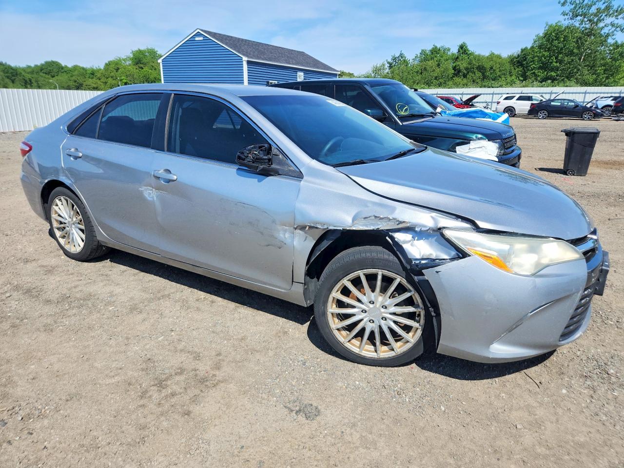 2015 Toyota Camry Le Gray vin: 4T4BF1FK1FR495852