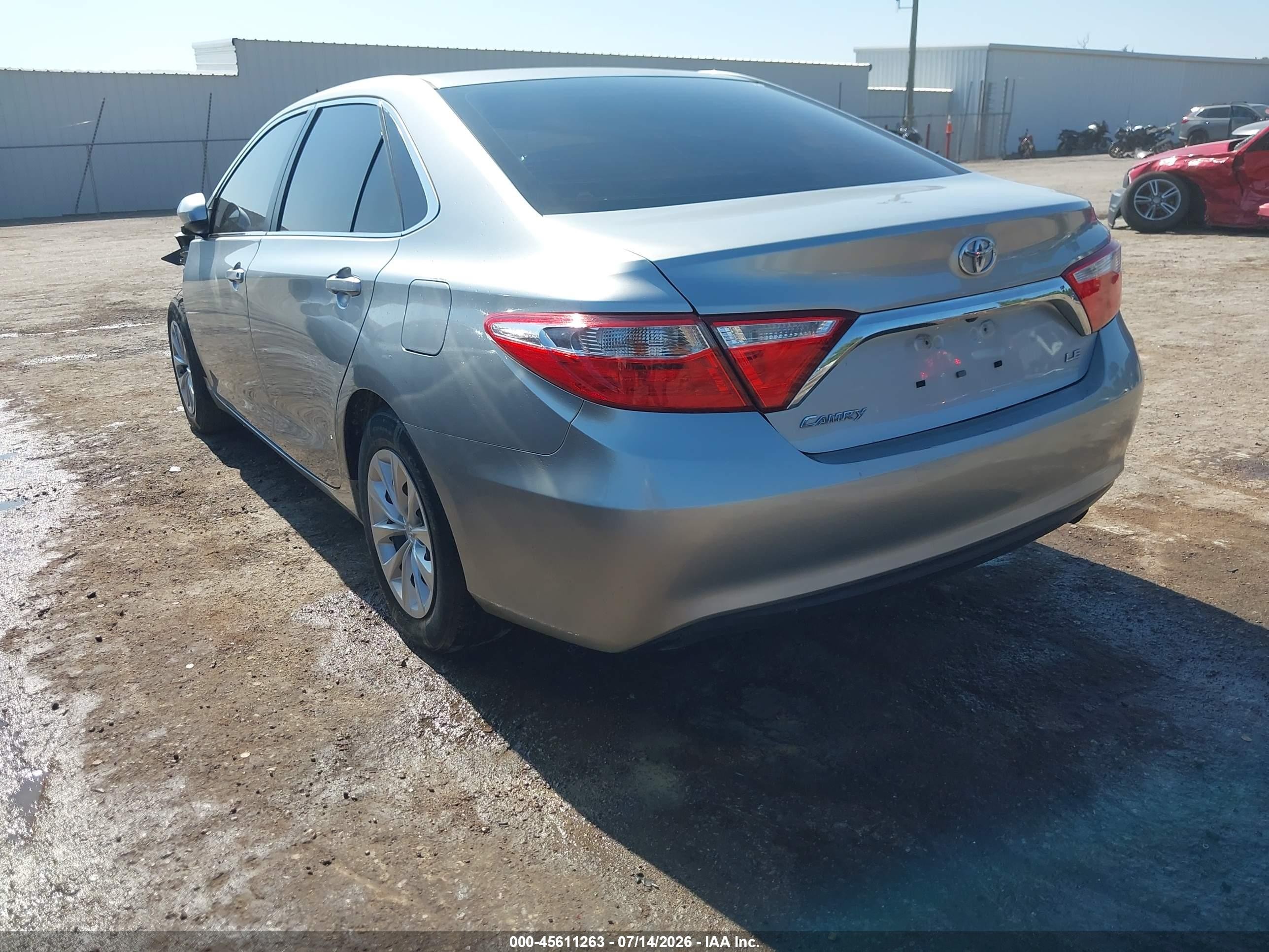 2015 Toyota Camry Le Silver vin: 4T4BF1FK1FR510544