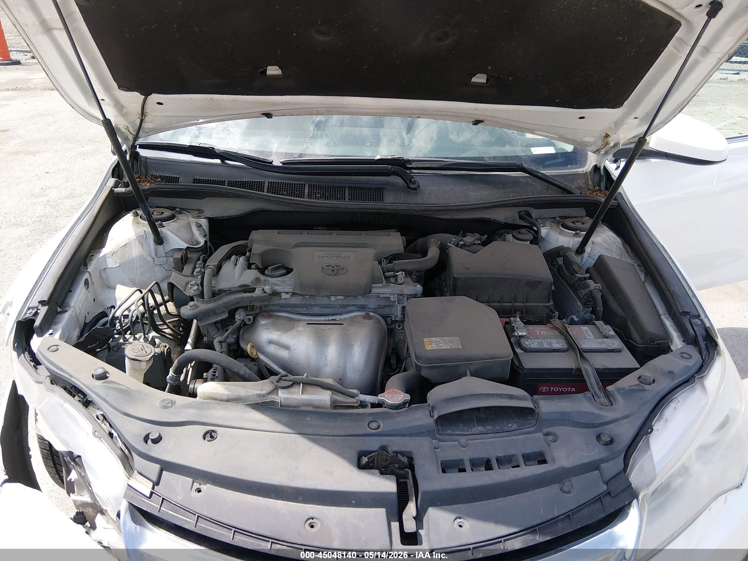 2016 Toyota Camry Le White vin: 4T4BF1FK1GR564105