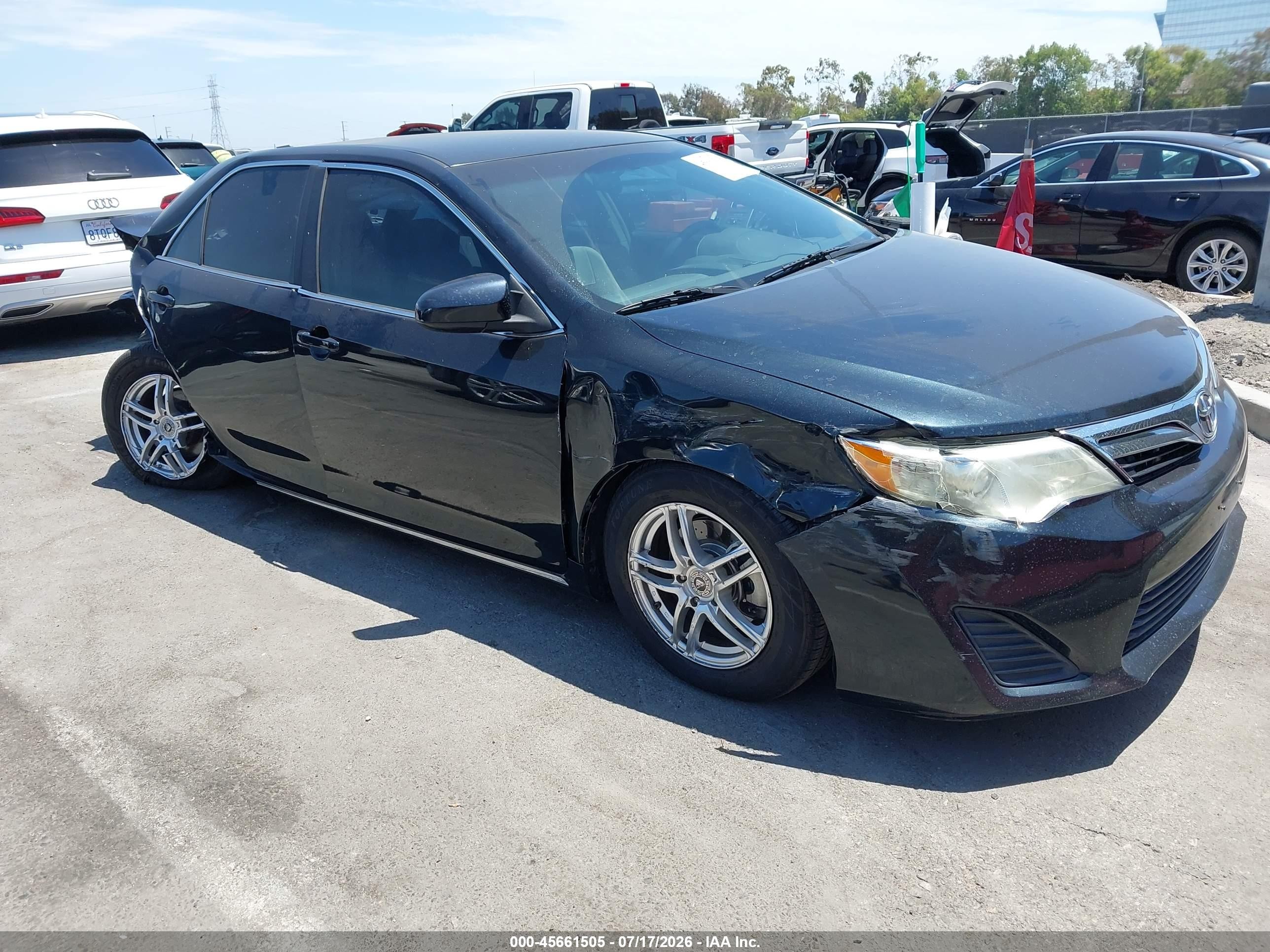 4T4BF1FK2CR160093