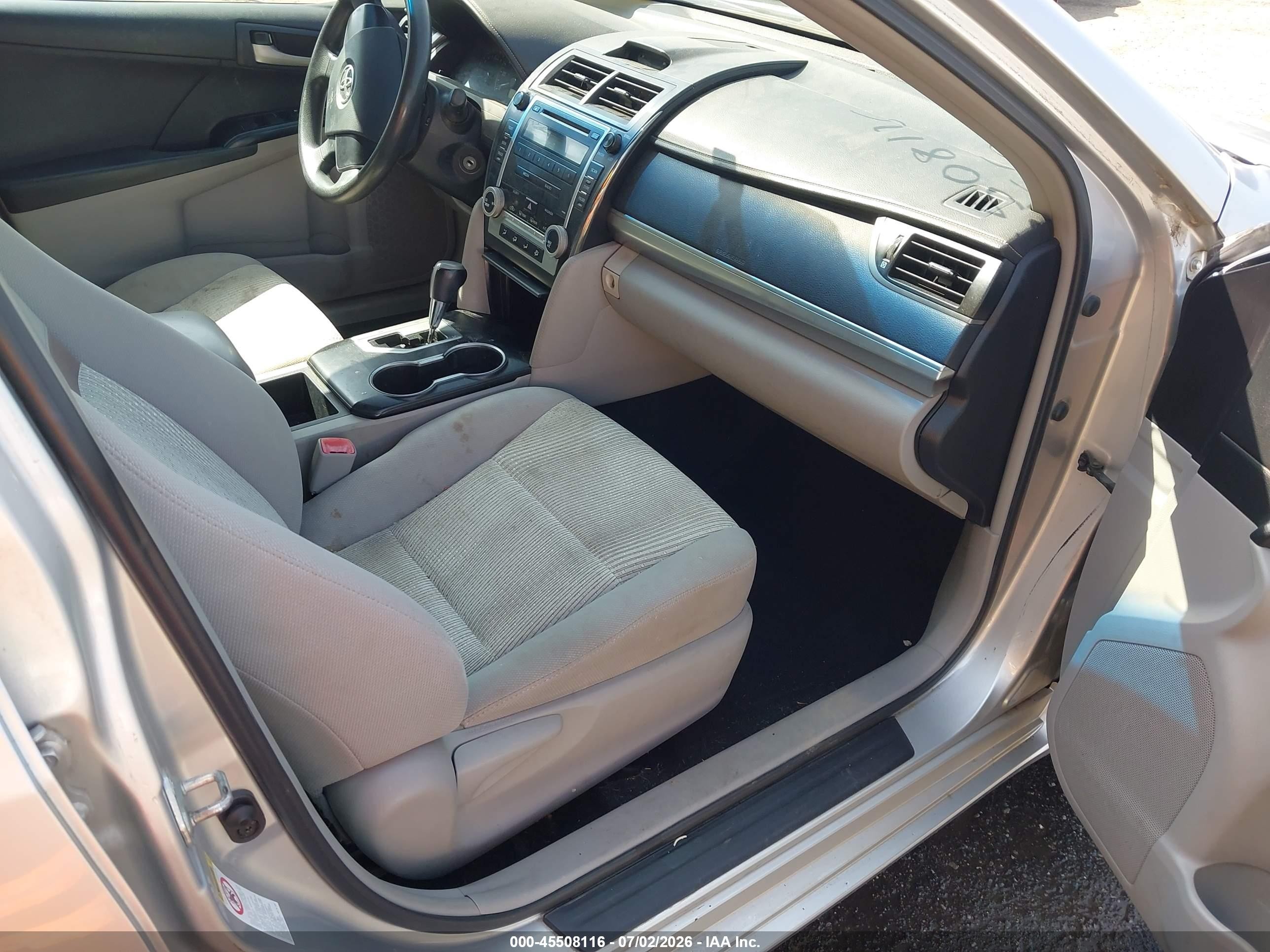 2012 Toyota Camry L Silver vin: 4T4BF1FK2CR180151