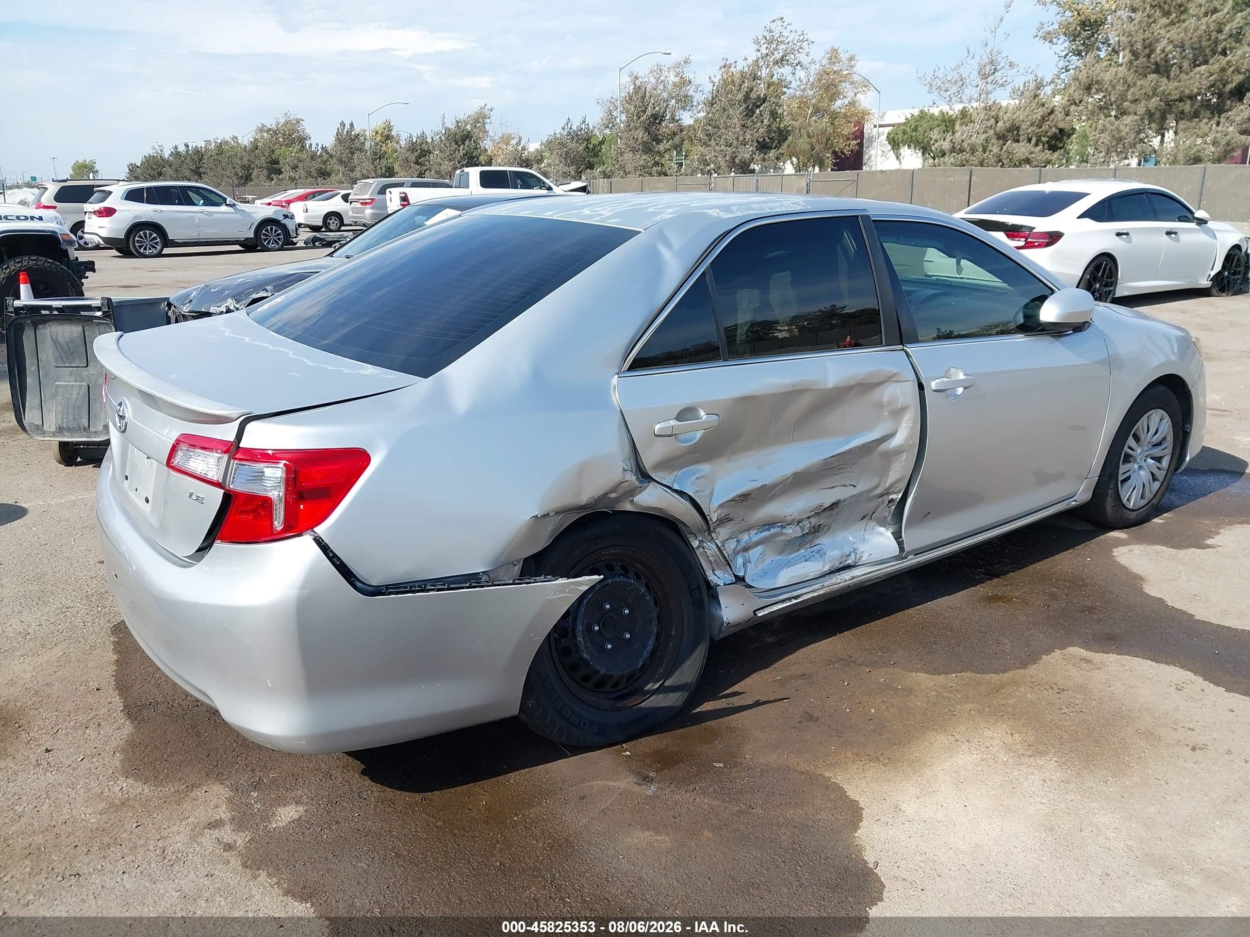 2012 Toyota Camry Le Silver vin: 4T4BF1FK2CR199170