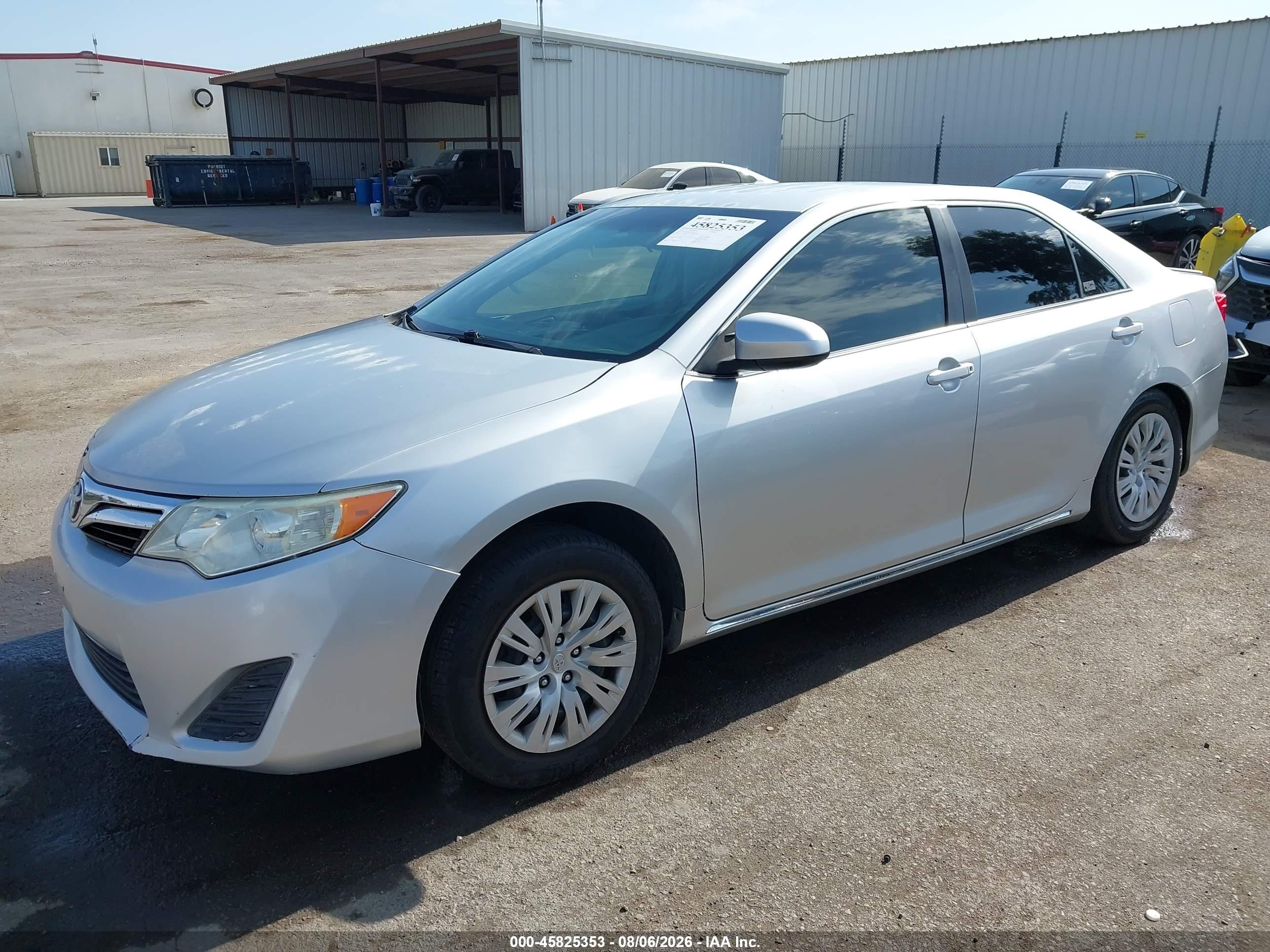 2012 Toyota Camry Le Silver vin: 4T4BF1FK2CR199170