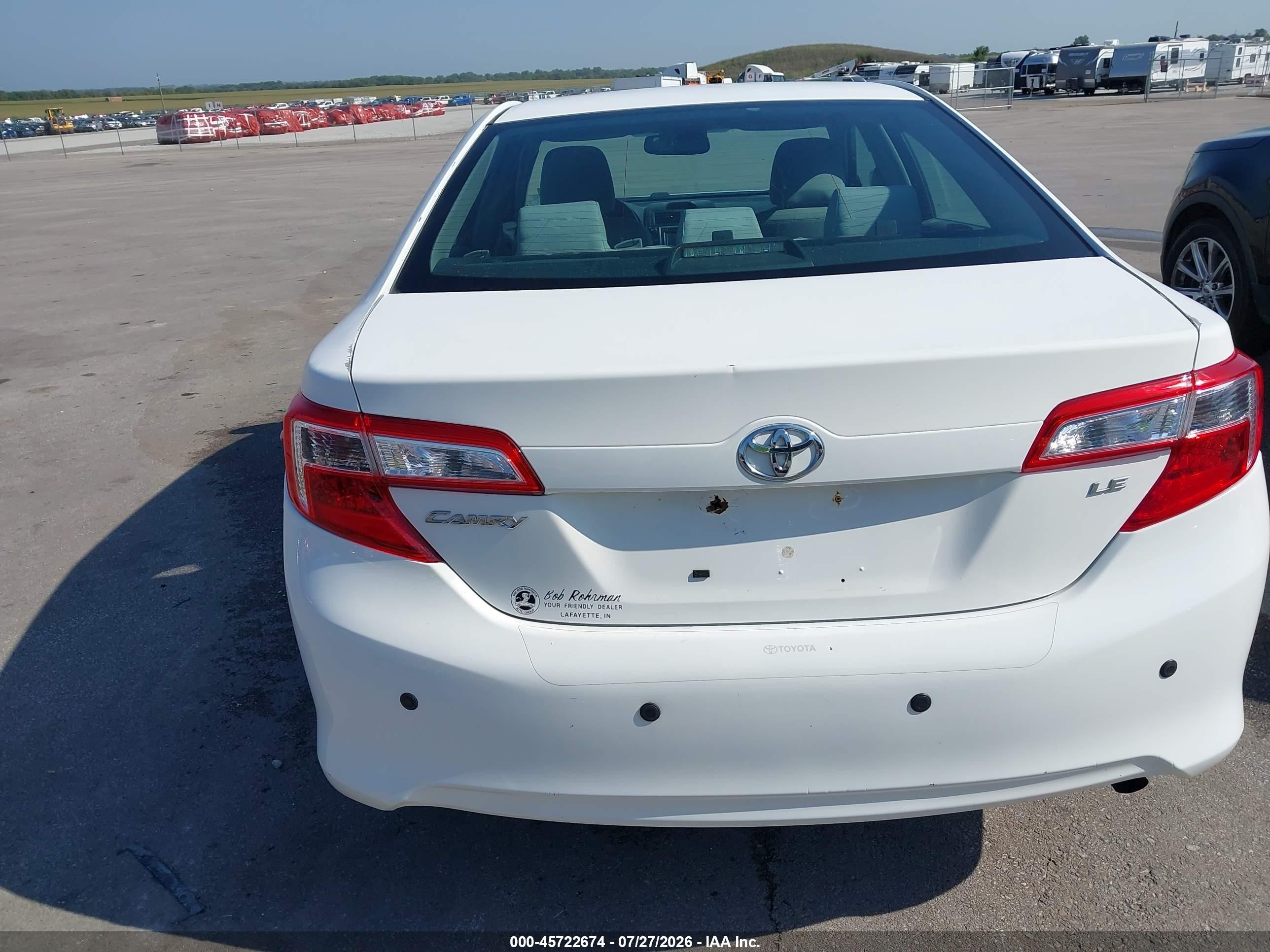2012 Toyota Camry Le White vin: 4T4BF1FK2CR226643