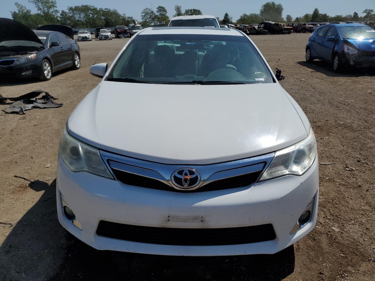 2012 Toyota Camry Xle White vin: 4T4BF1FK2CR232667