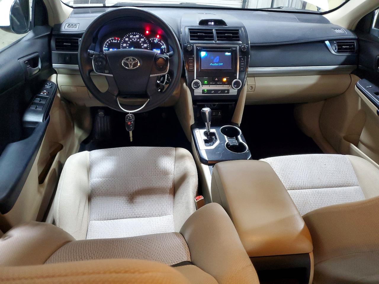 2012 Toyota Camry Le White vin: 4T4BF1FK2CR249047