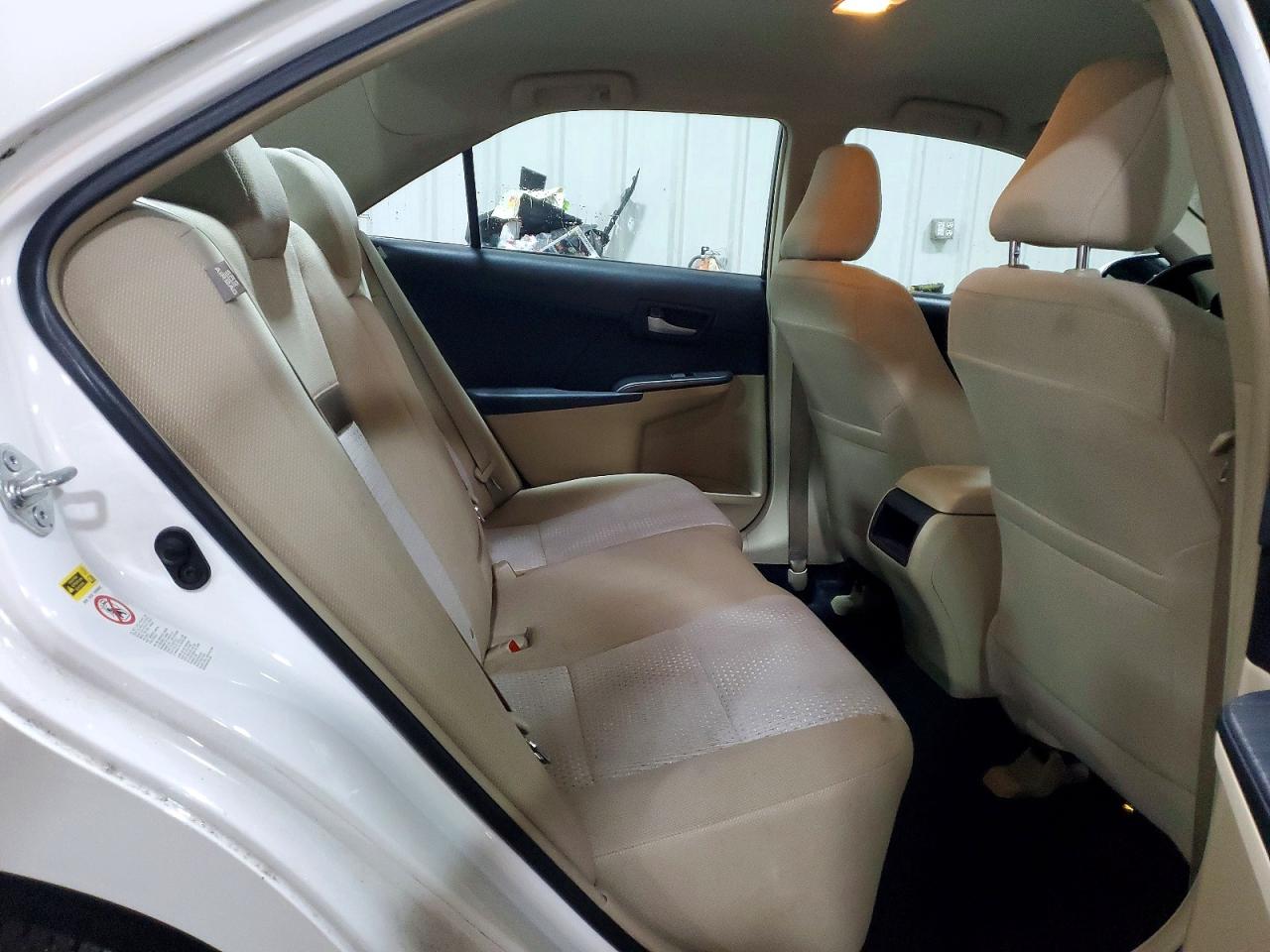 2012 Toyota Camry Le White vin: 4T4BF1FK2CR249047