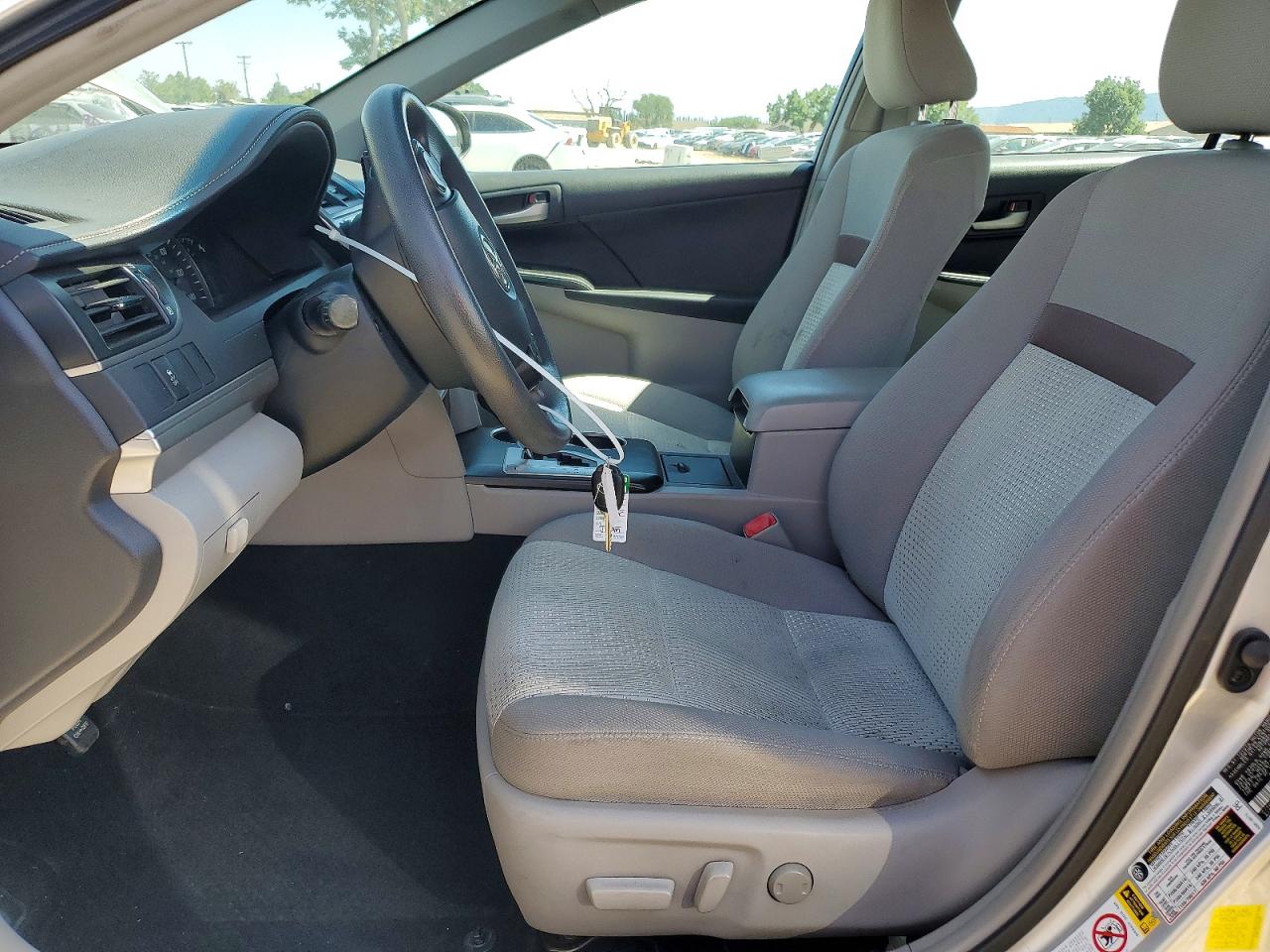 2012 Toyota Camry Le Серебряный vin: 4T4BF1FK2CR265698