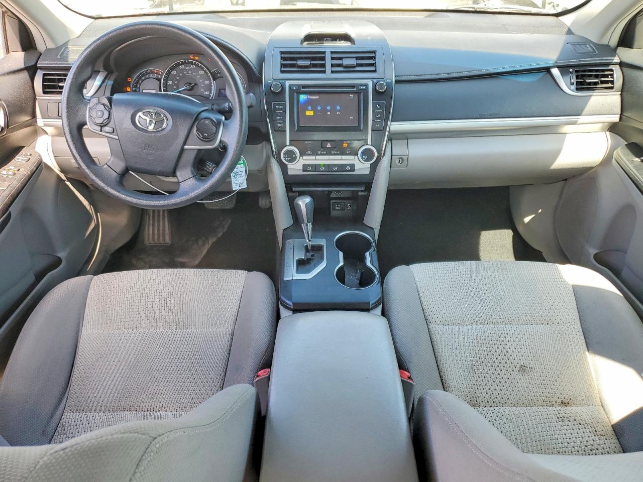 2012 Toyota Camry Le Серебряный vin: 4T4BF1FK2CR265698