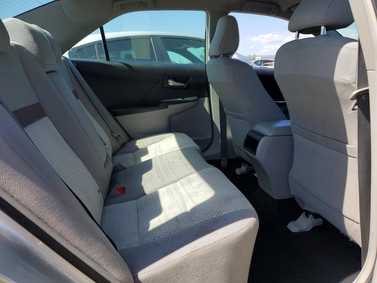 2012 Toyota Camry Le Серебряный vin: 4T4BF1FK2CR265698