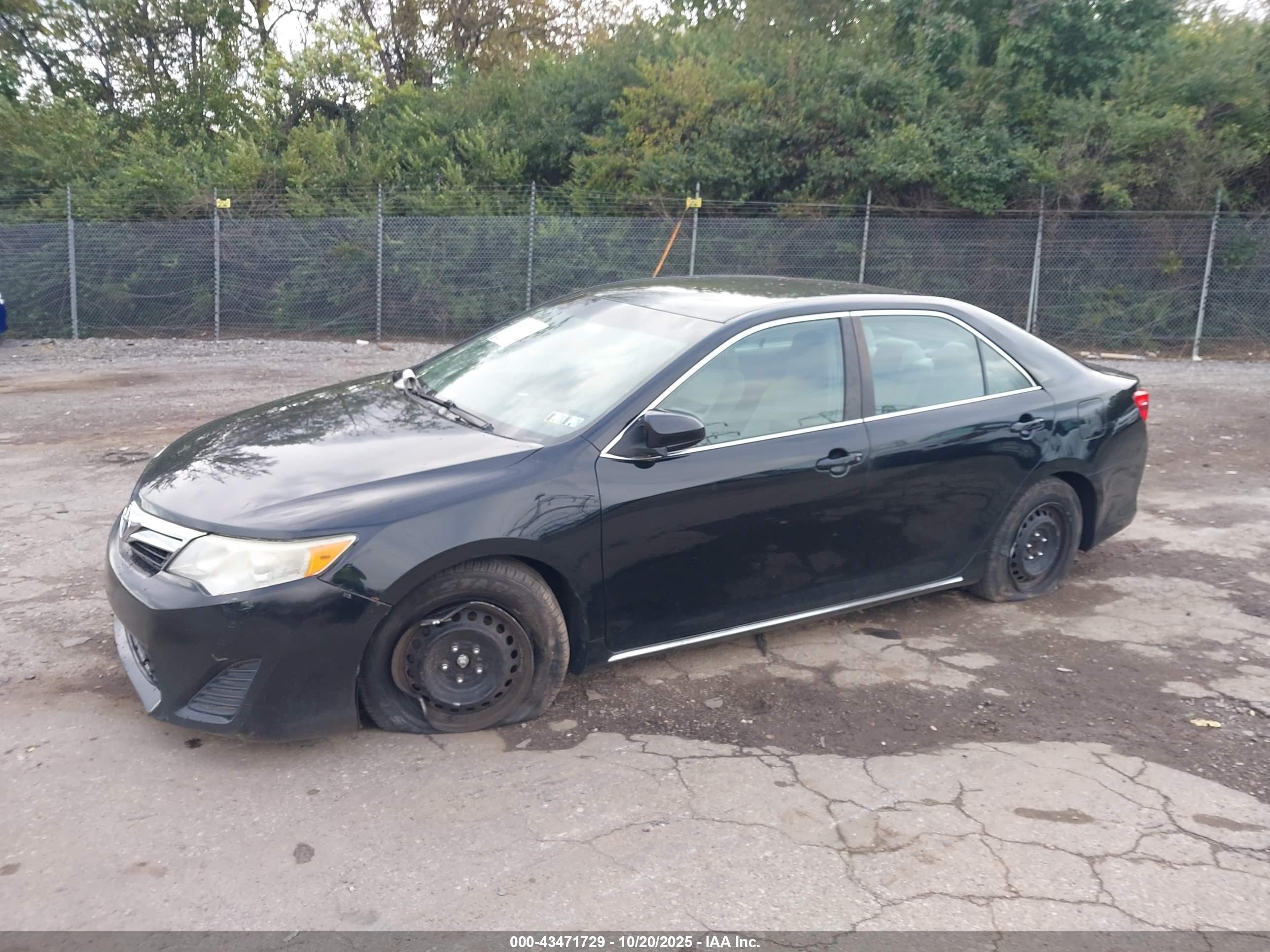 2012 Toyota Camry Le Black vin: 4T4BF1FK2CR268164