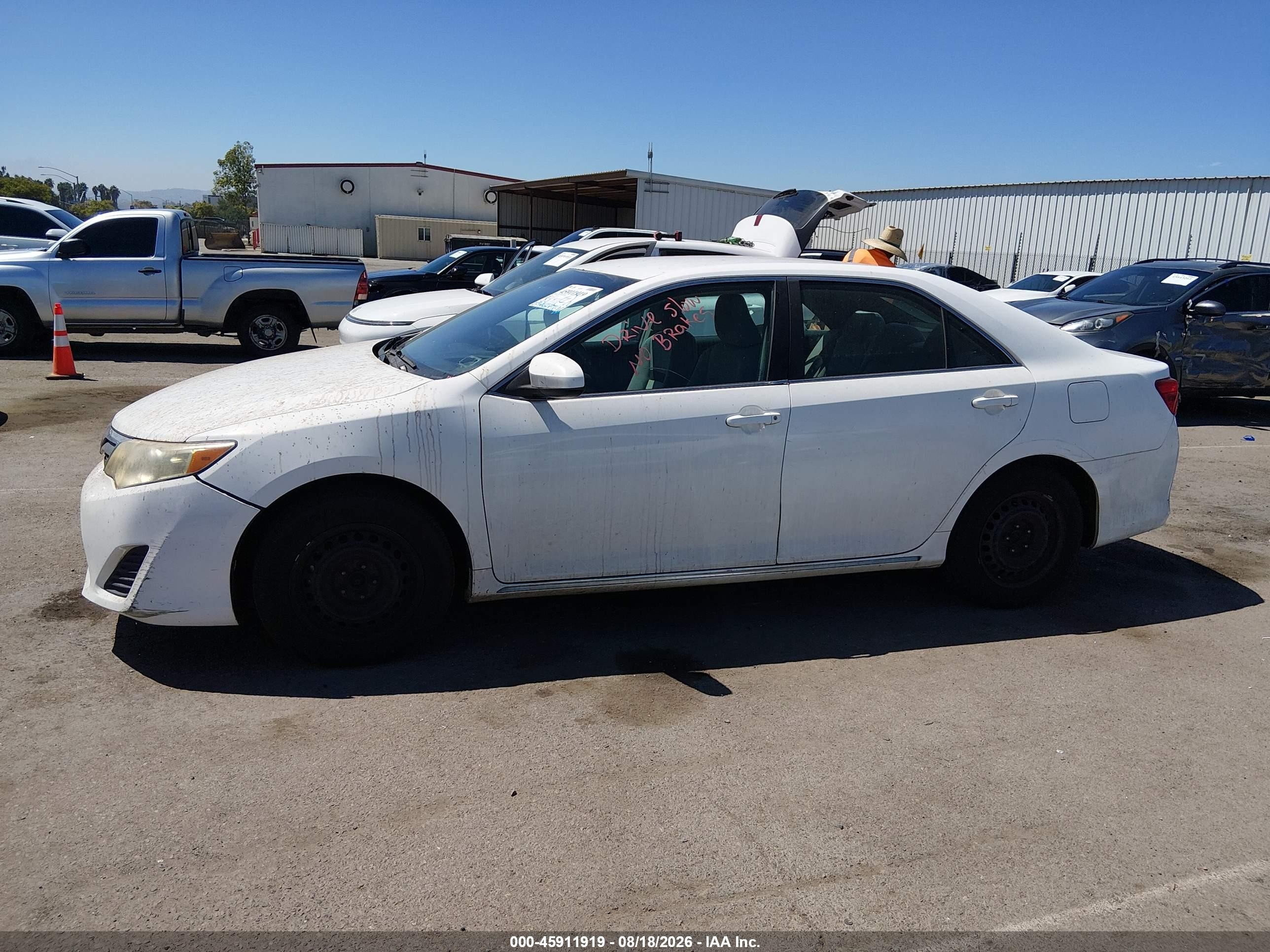 2012 Toyota Camry Le White vin: 4T4BF1FK2CR273963