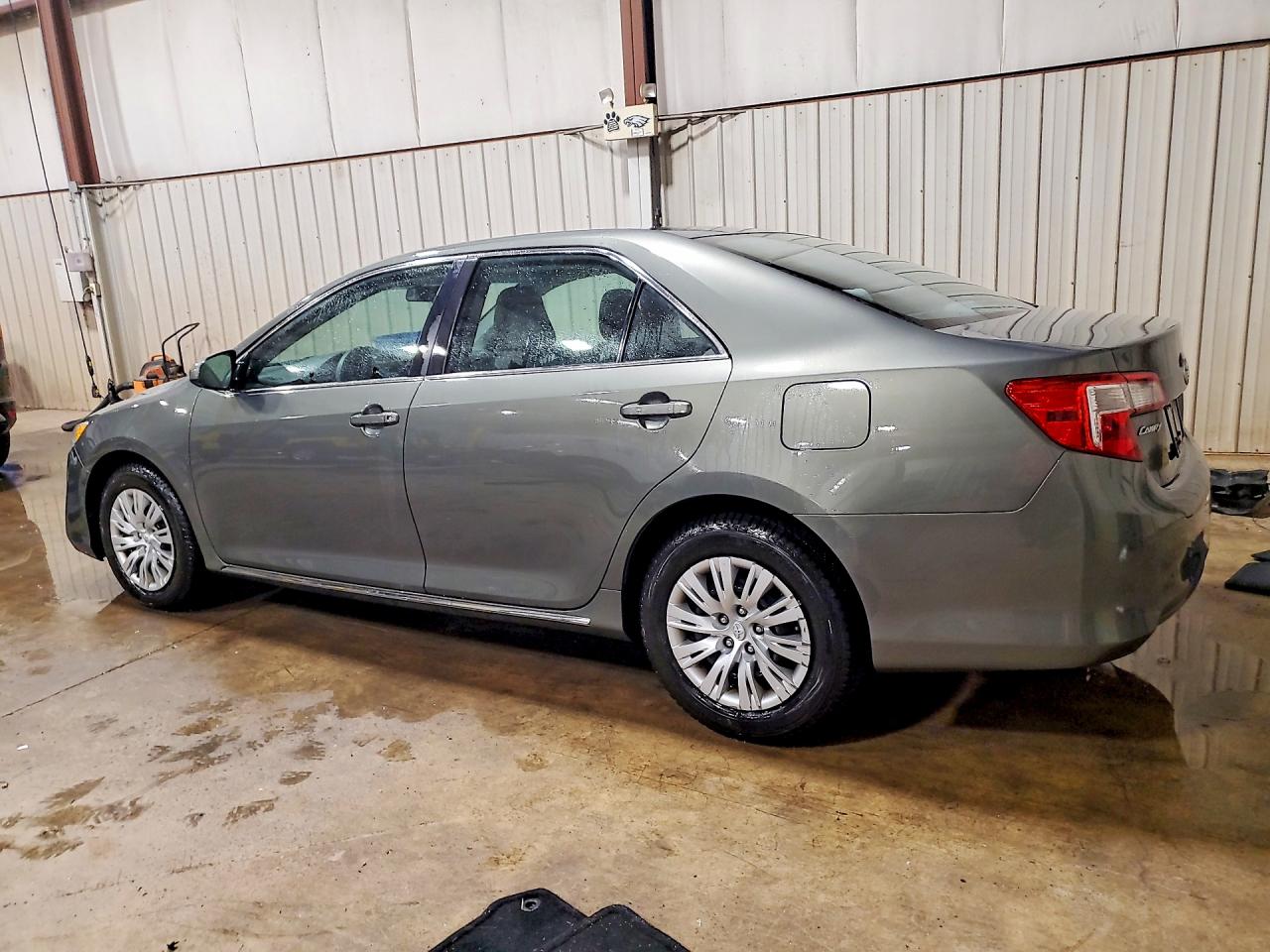 2013 Toyota Camry Le Серый vin: 4T4BF1FK2DR279196
