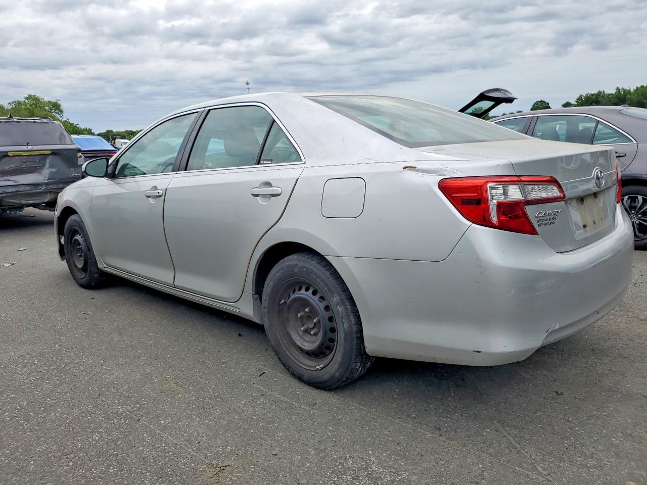 2013 Toyota Camry Silver vin: 4T4BF1FK2DR293437