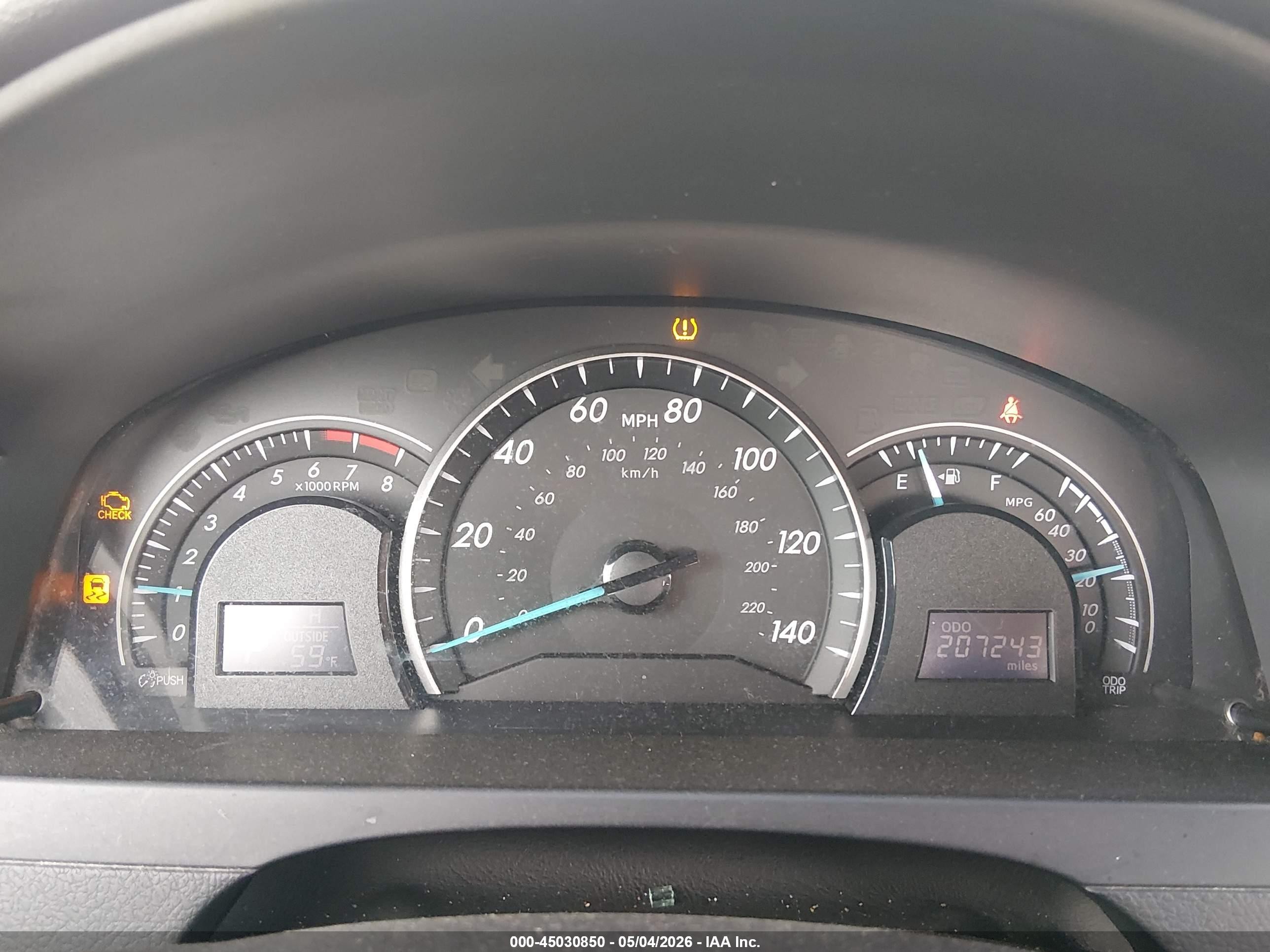 2013 Toyota Camry Le Red vin: 4T4BF1FK2DR298556