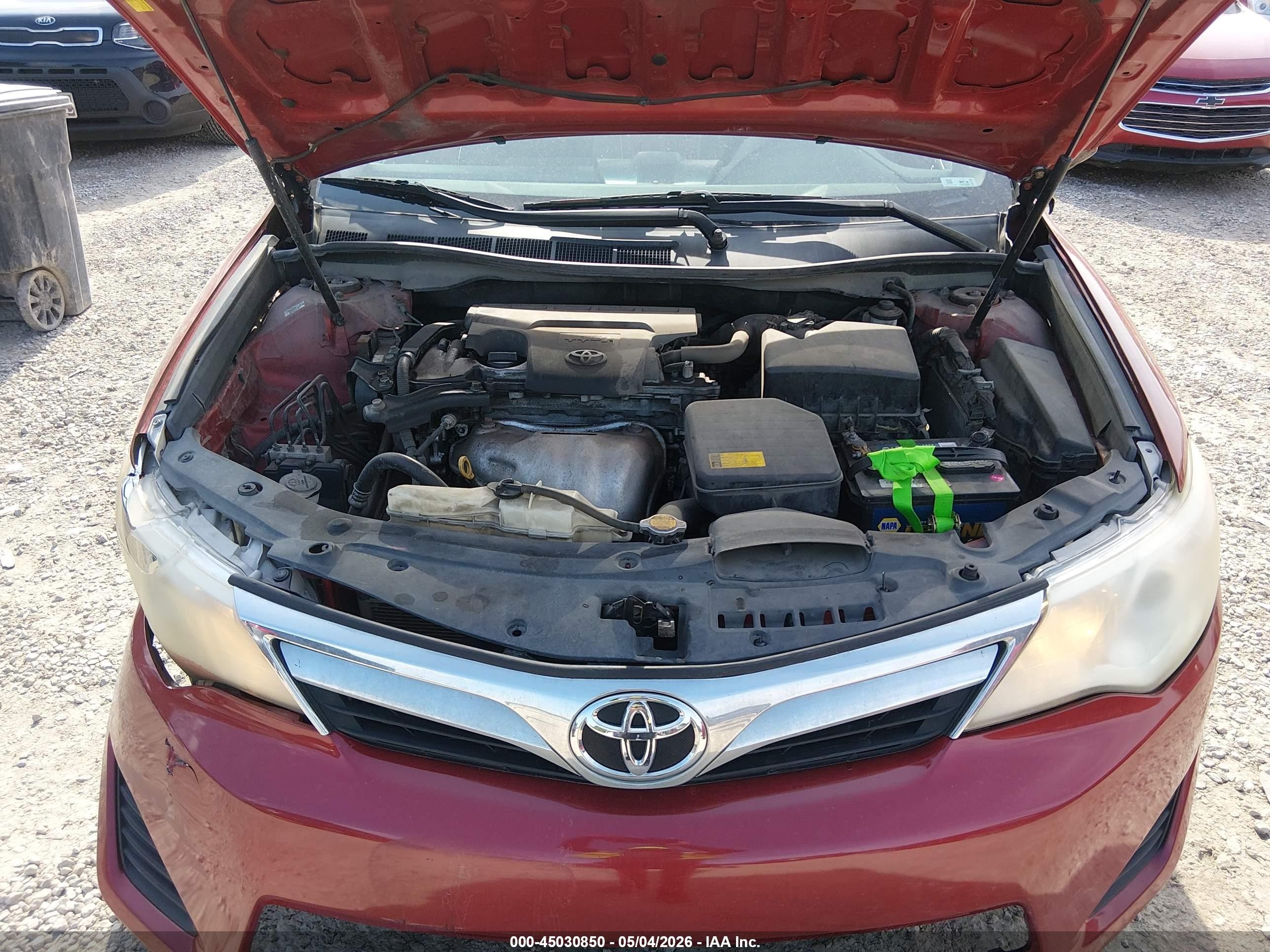 2013 Toyota Camry Le Red vin: 4T4BF1FK2DR298556