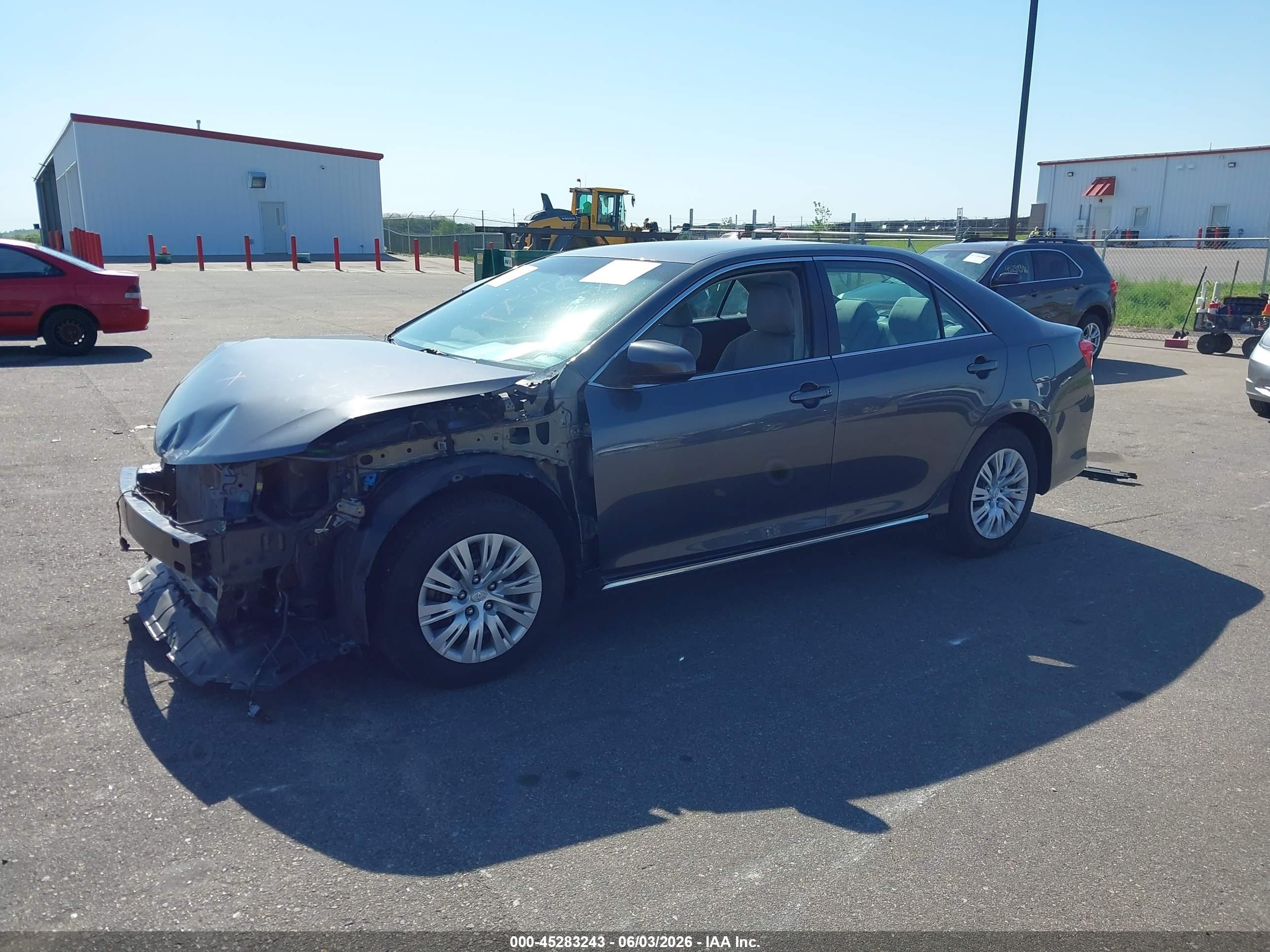 2013 Toyota Camry Le Gray vin: 4T4BF1FK2DR300192