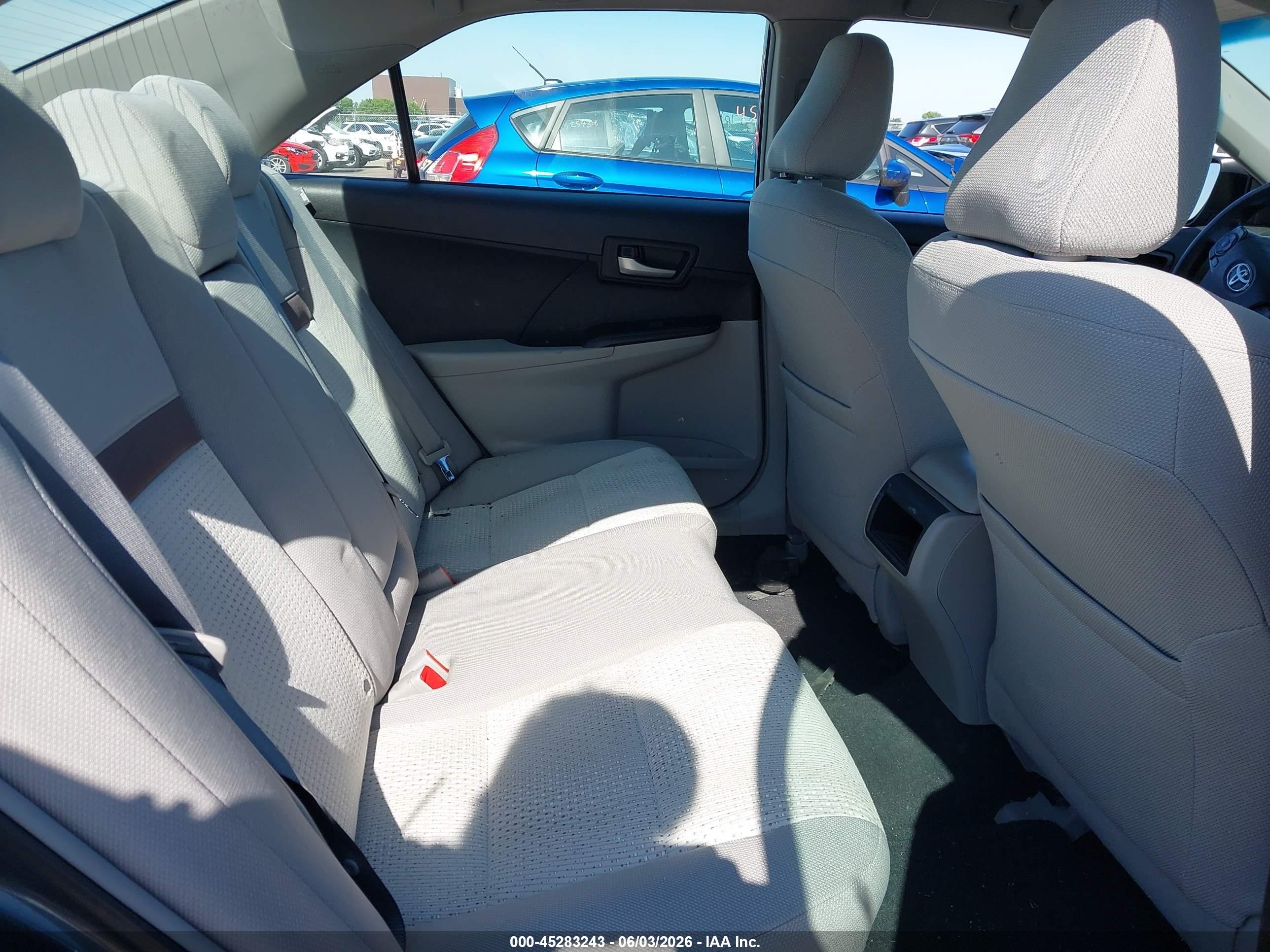 2013 Toyota Camry Le Gray vin: 4T4BF1FK2DR300192