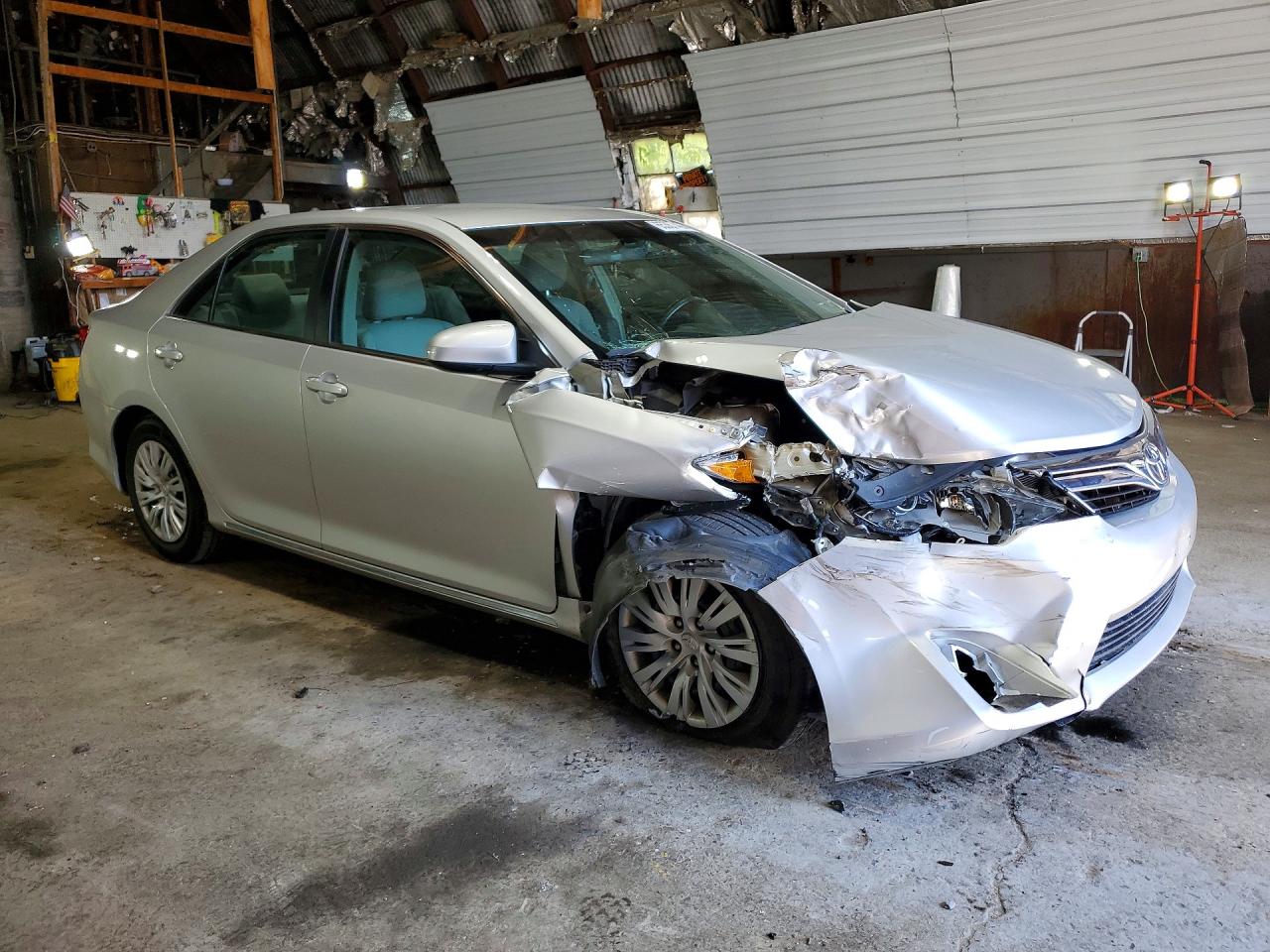 2013 Toyota Camry Le Silver vin: 4T4BF1FK2DR301262