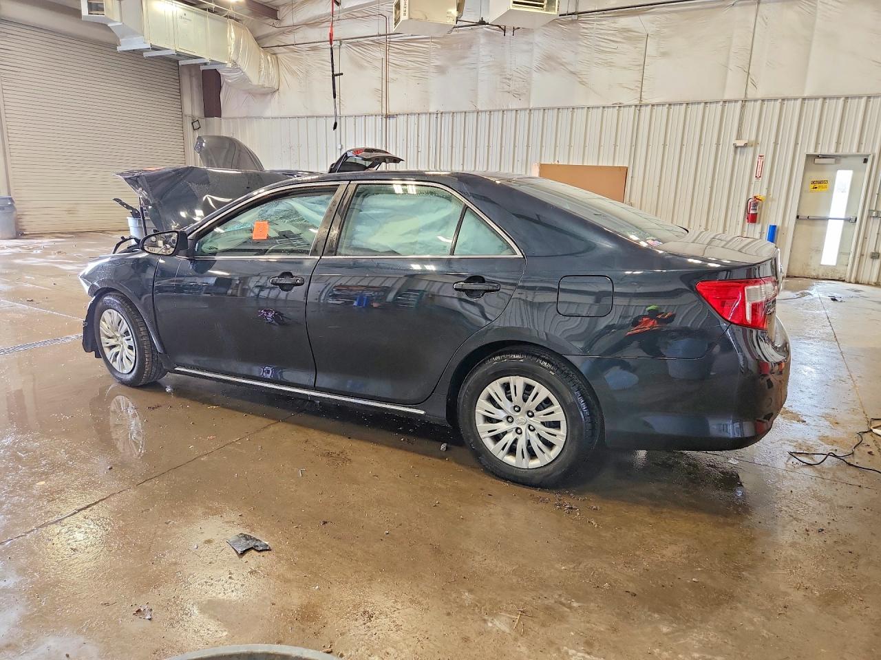 2013 Toyota Camry Le Black vin: 4T4BF1FK2DR323553