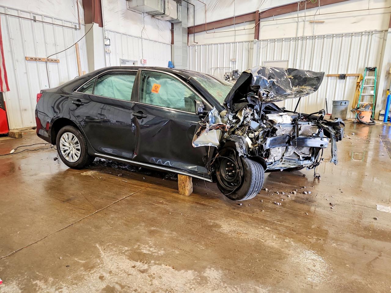 2013 Toyota Camry Le Black vin: 4T4BF1FK2DR323553