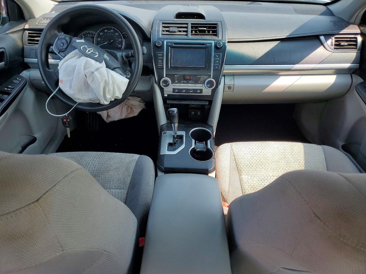 2013 Toyota Camry Le Серебряный vin: 4T4BF1FK2DR323620