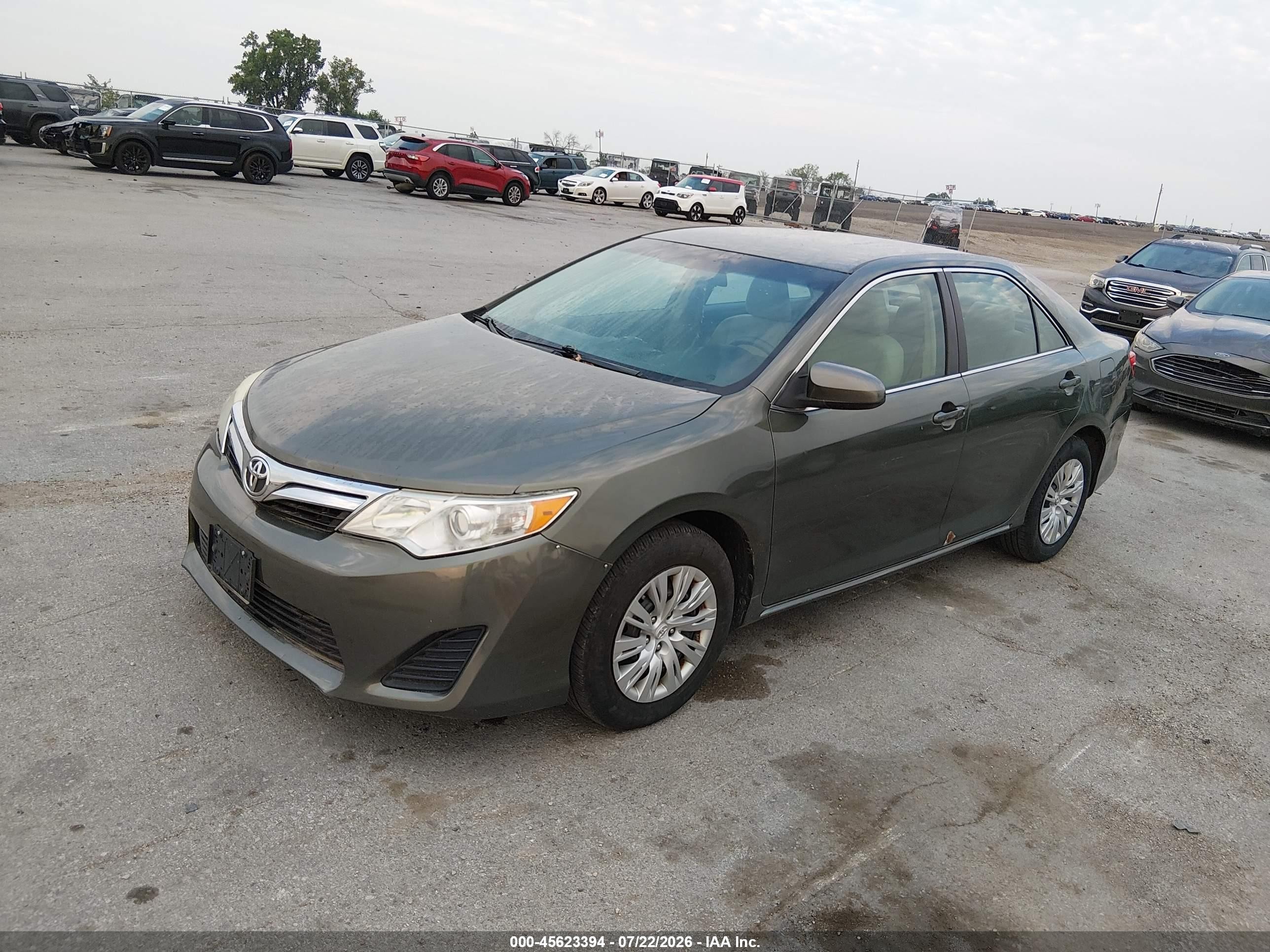 2013 Toyota Camry Le Бордовый vin: 4T4BF1FK2DR330454