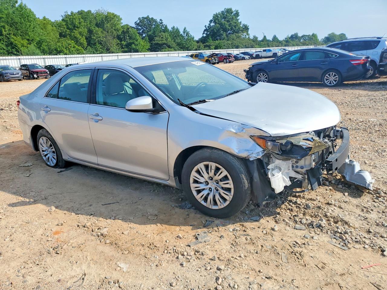 2013 Toyota Camry Le Silver vin: 4T4BF1FK2DR332933