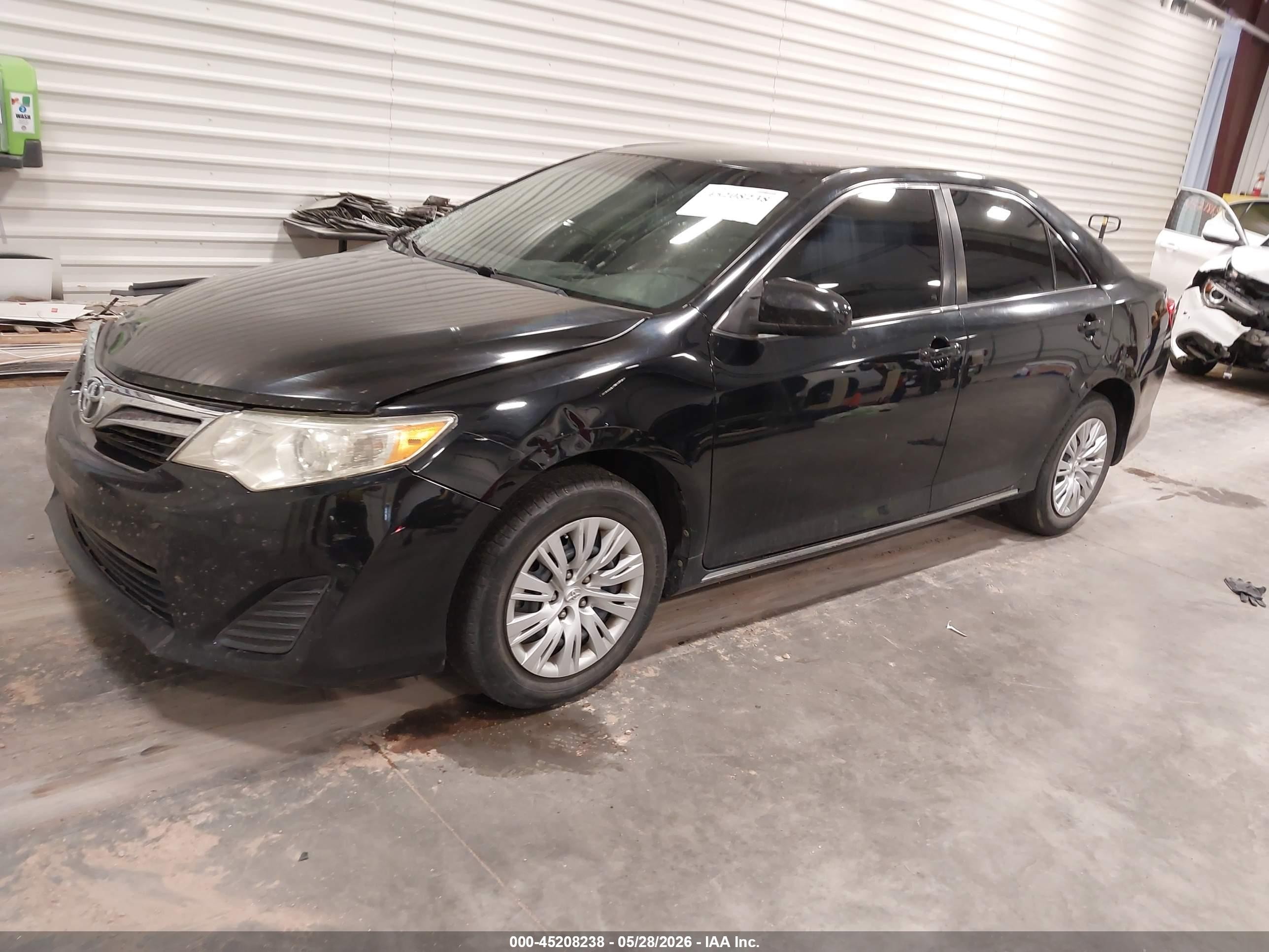 2014 Toyota Camry Le Black vin: 4T4BF1FK2ER337633