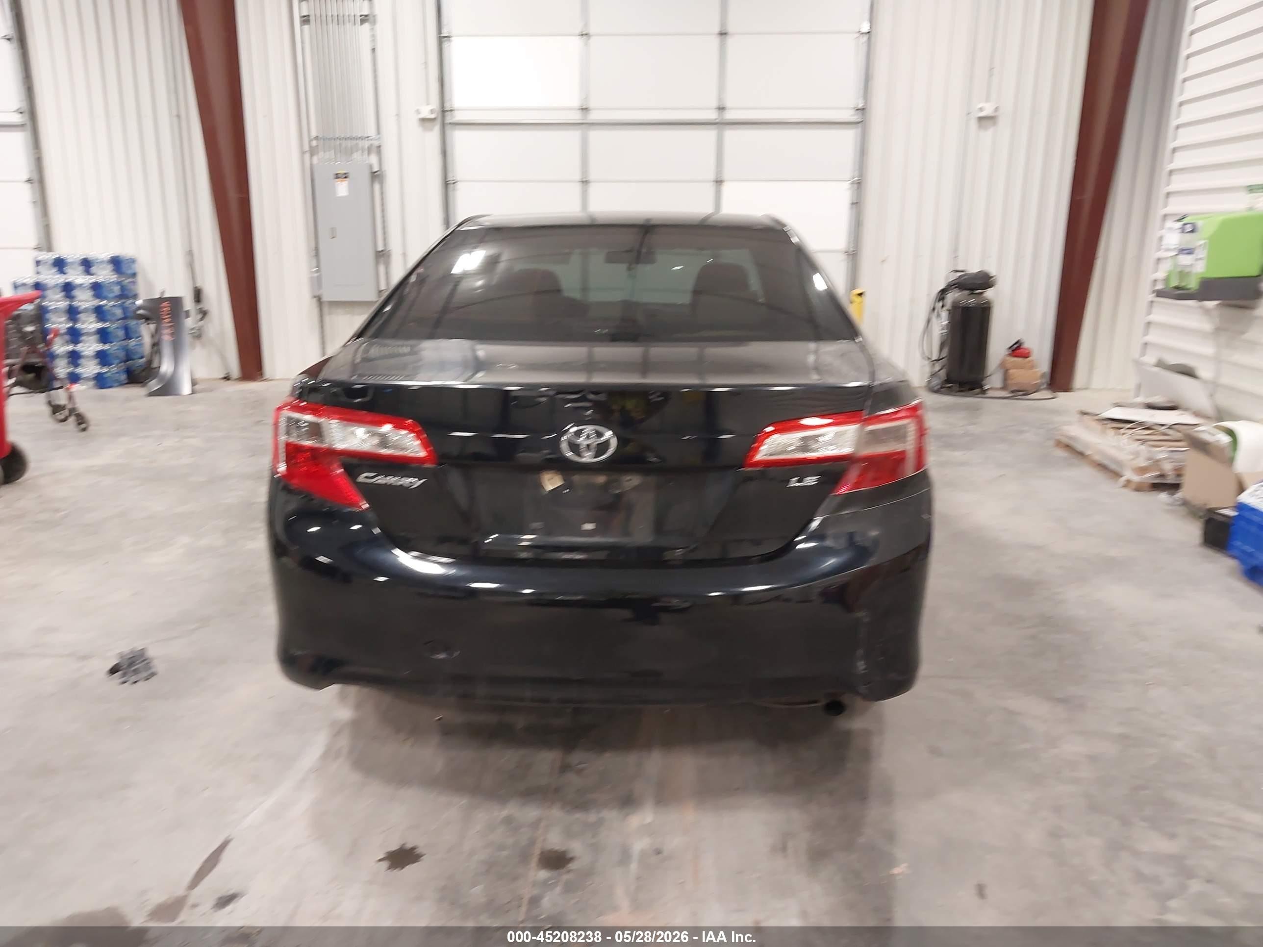 2014 Toyota Camry Le Black vin: 4T4BF1FK2ER337633