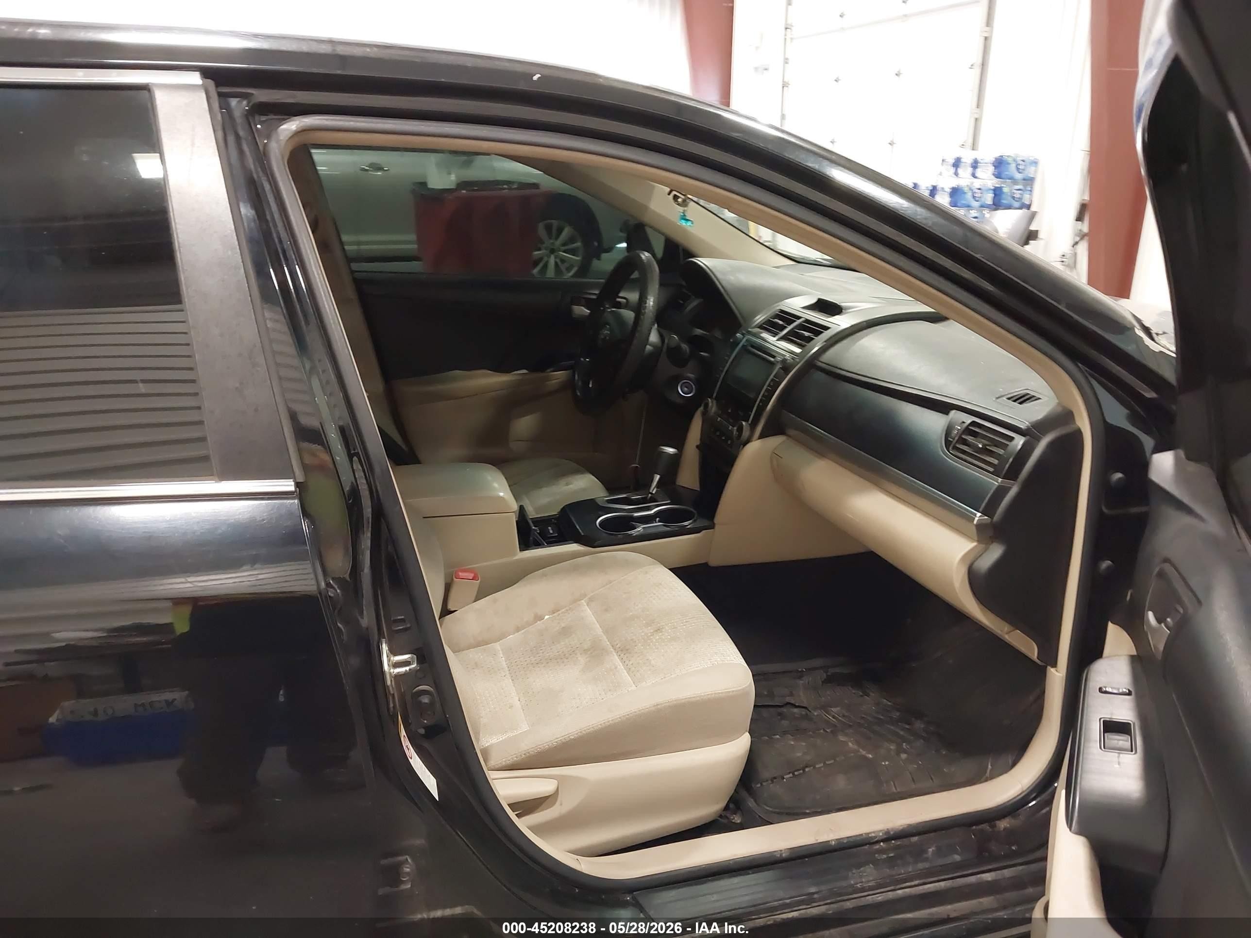 2014 Toyota Camry Le Black vin: 4T4BF1FK2ER337633