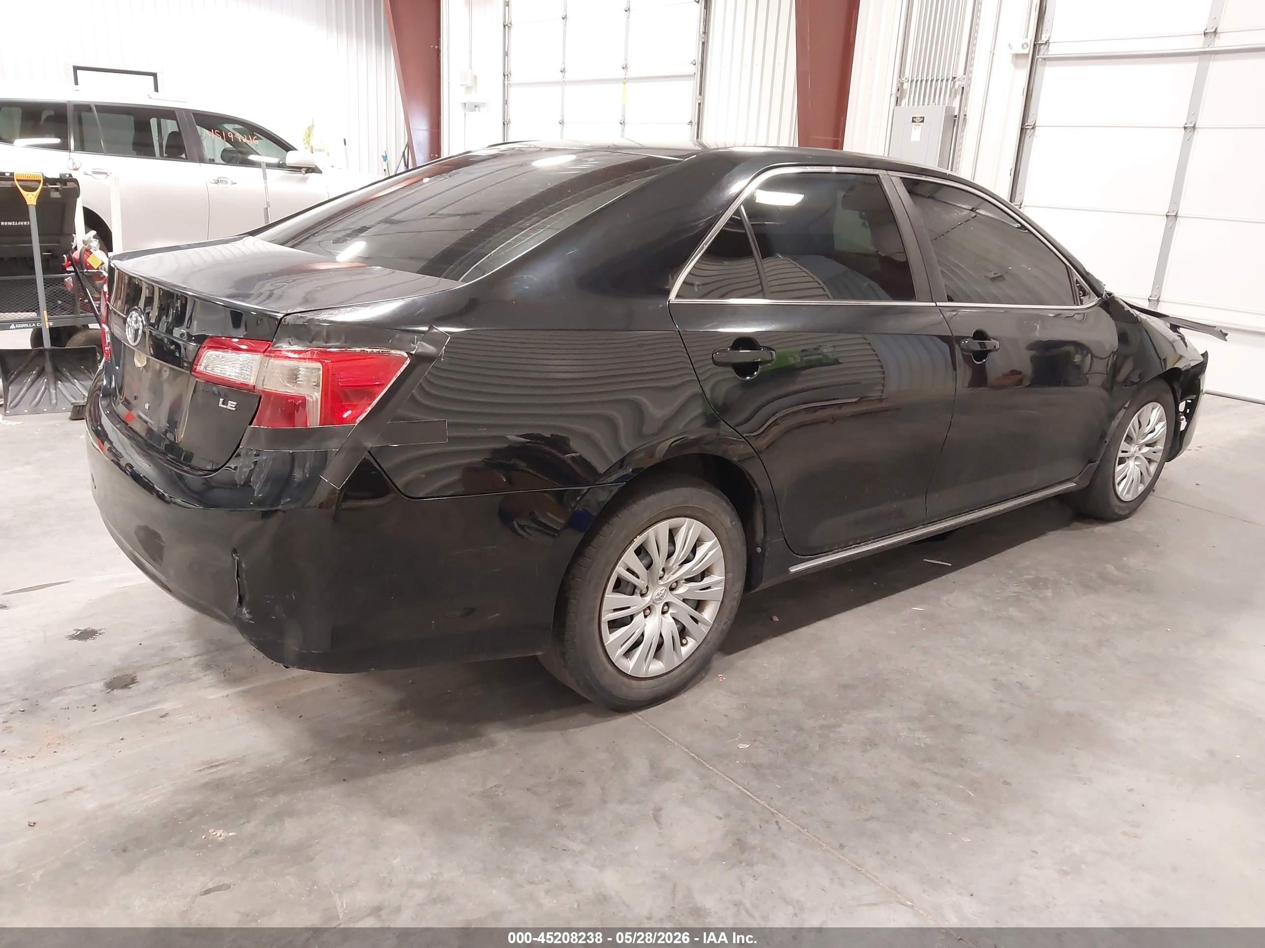 2014 Toyota Camry Le Black vin: 4T4BF1FK2ER337633