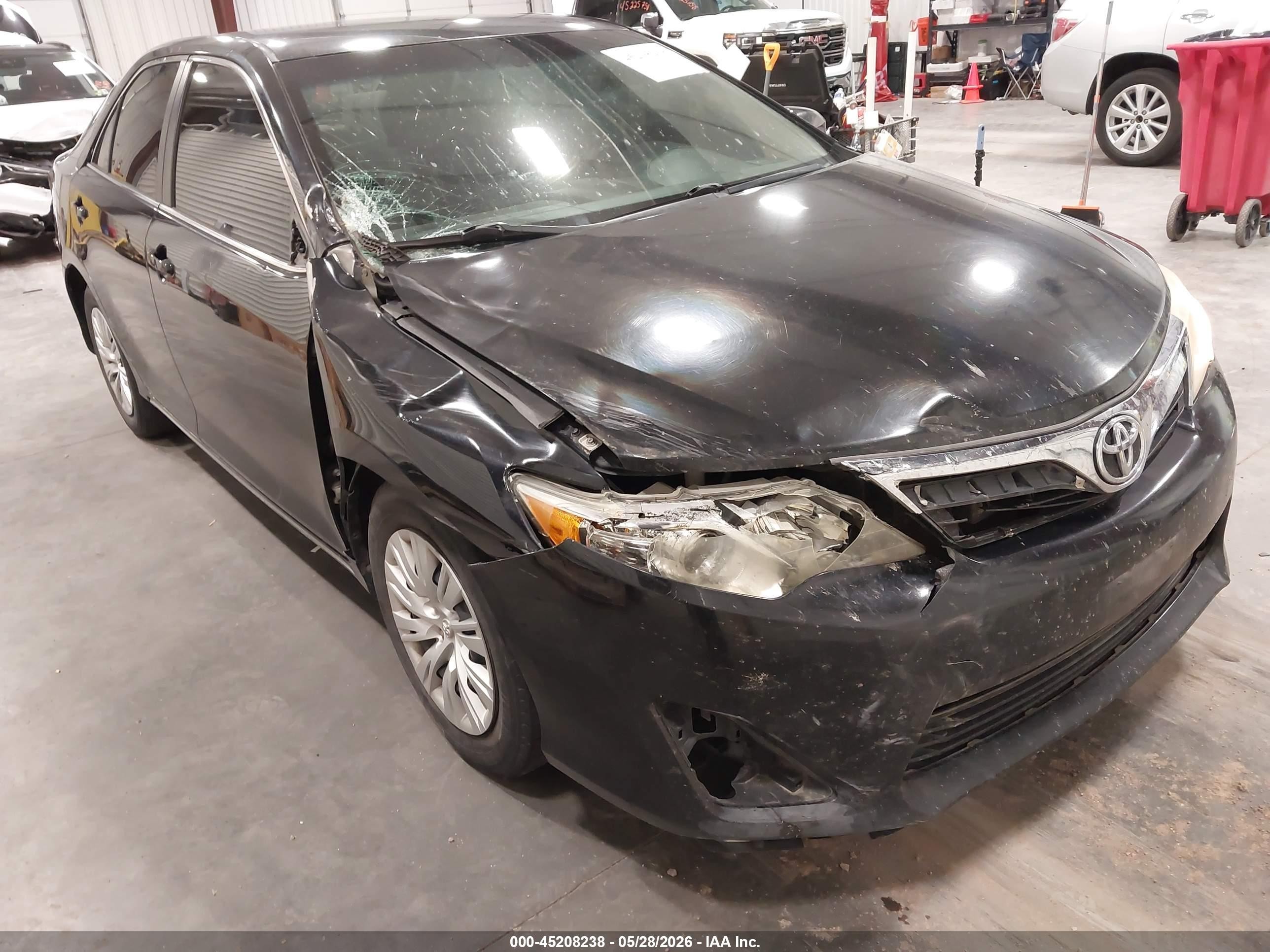 2014 Toyota Camry Le Black vin: 4T4BF1FK2ER337633