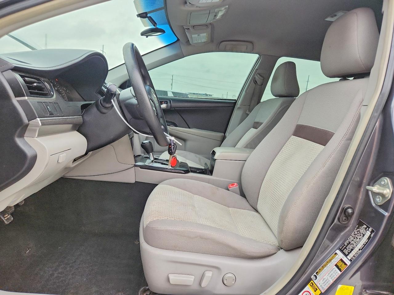 2014 Toyota Camry Le Gray vin: 4T4BF1FK2ER339625