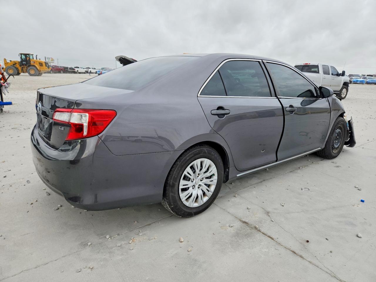 2014 Toyota Camry Le Gray vin: 4T4BF1FK2ER339625