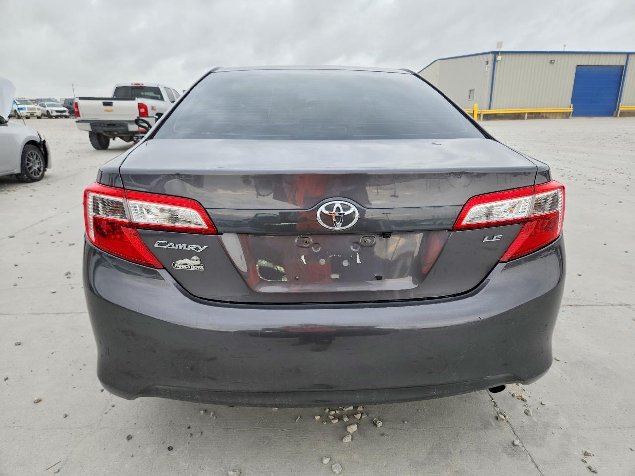 2014 Toyota Camry Le Gray vin: 4T4BF1FK2ER339625
