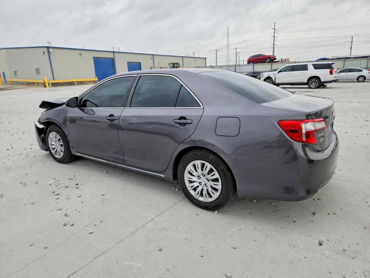 2014 Toyota Camry Le Gray vin: 4T4BF1FK2ER339625