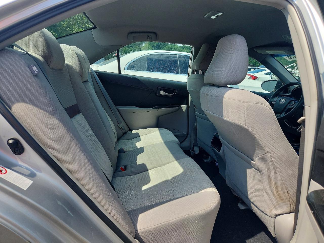 2014 Toyota Camry Le Silver vin: 4T4BF1FK2ER343867