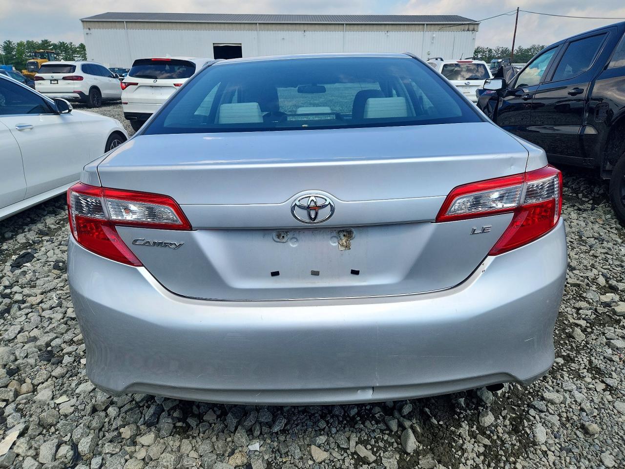 2014 Toyota Camry Le Silver vin: 4T4BF1FK2ER343867