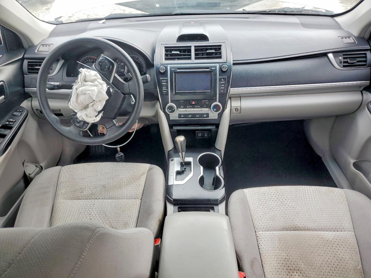 2014 Toyota Camry Le Silver vin: 4T4BF1FK2ER349295
