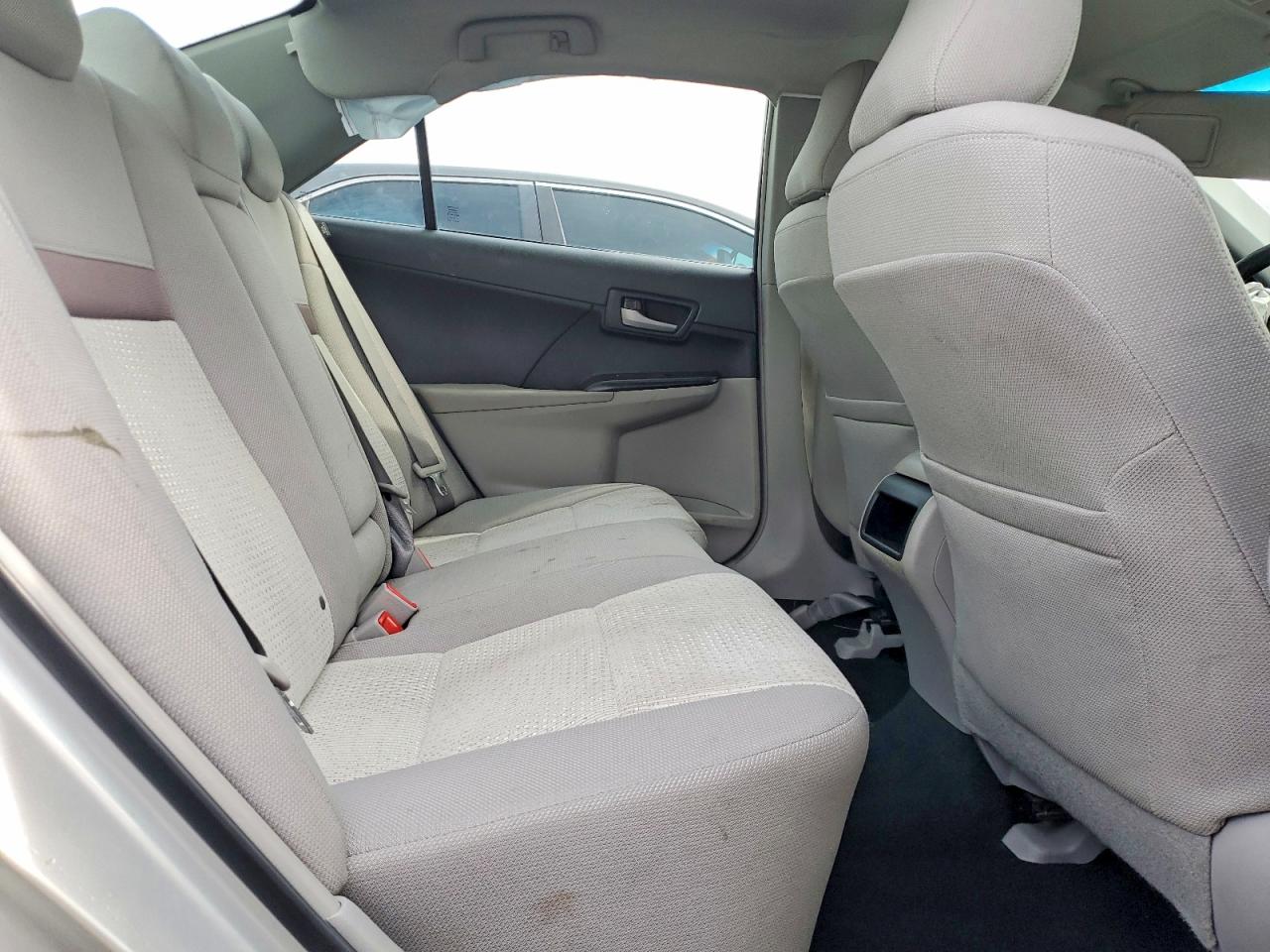 2014 Toyota Camry Le Silver vin: 4T4BF1FK2ER349295