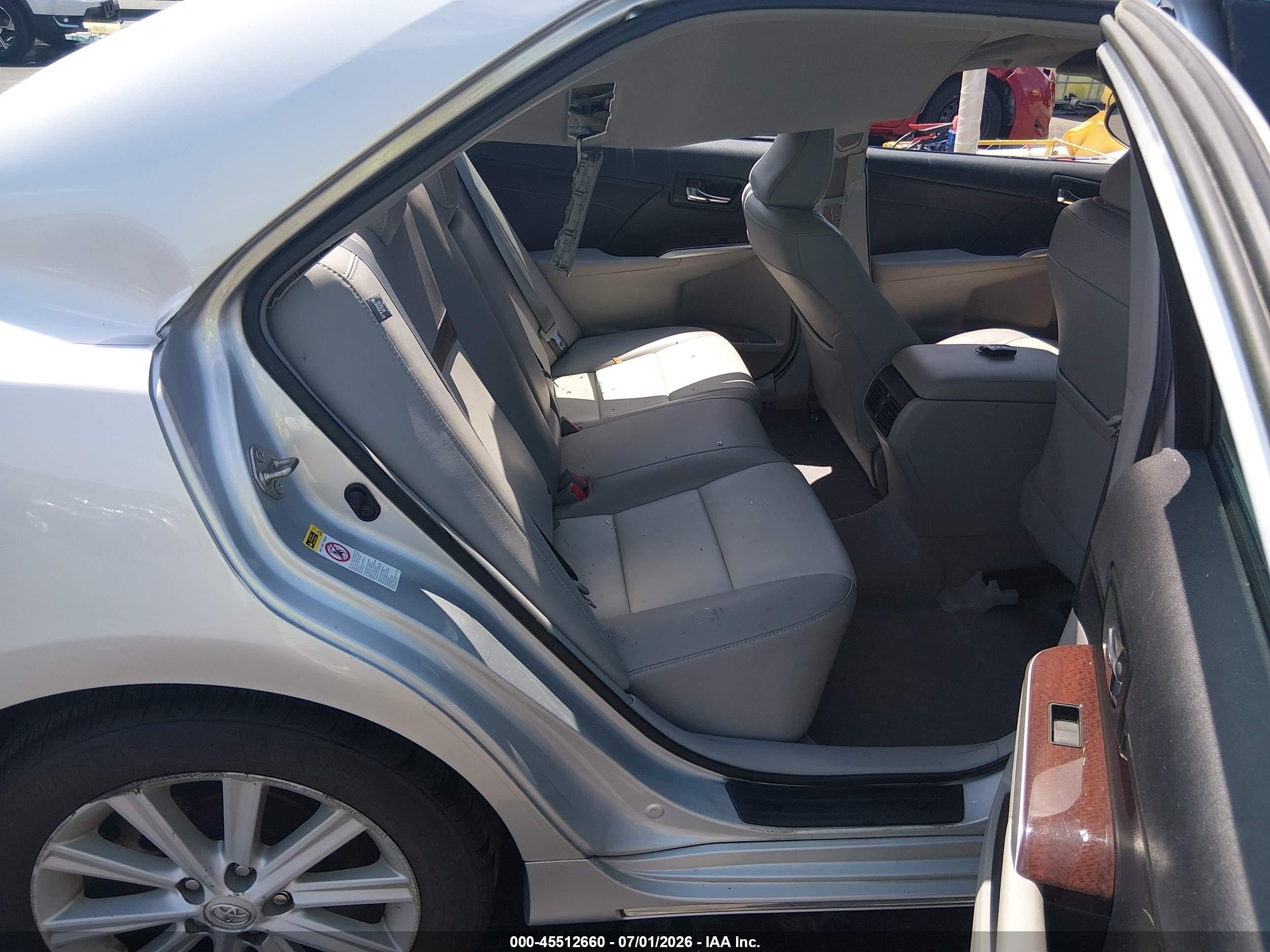 2014 Toyota Camry Xle Silver vin: 4T4BF1FK2ER351418