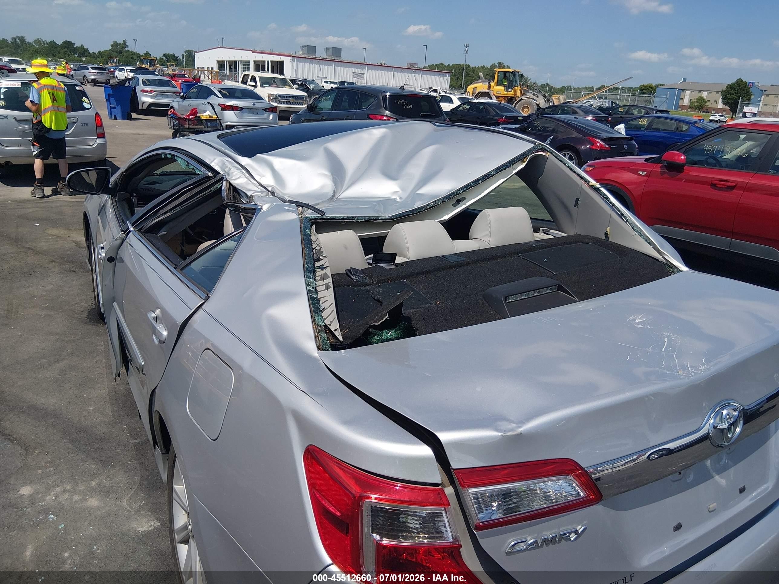 2014 Toyota Camry Xle Silver vin: 4T4BF1FK2ER351418