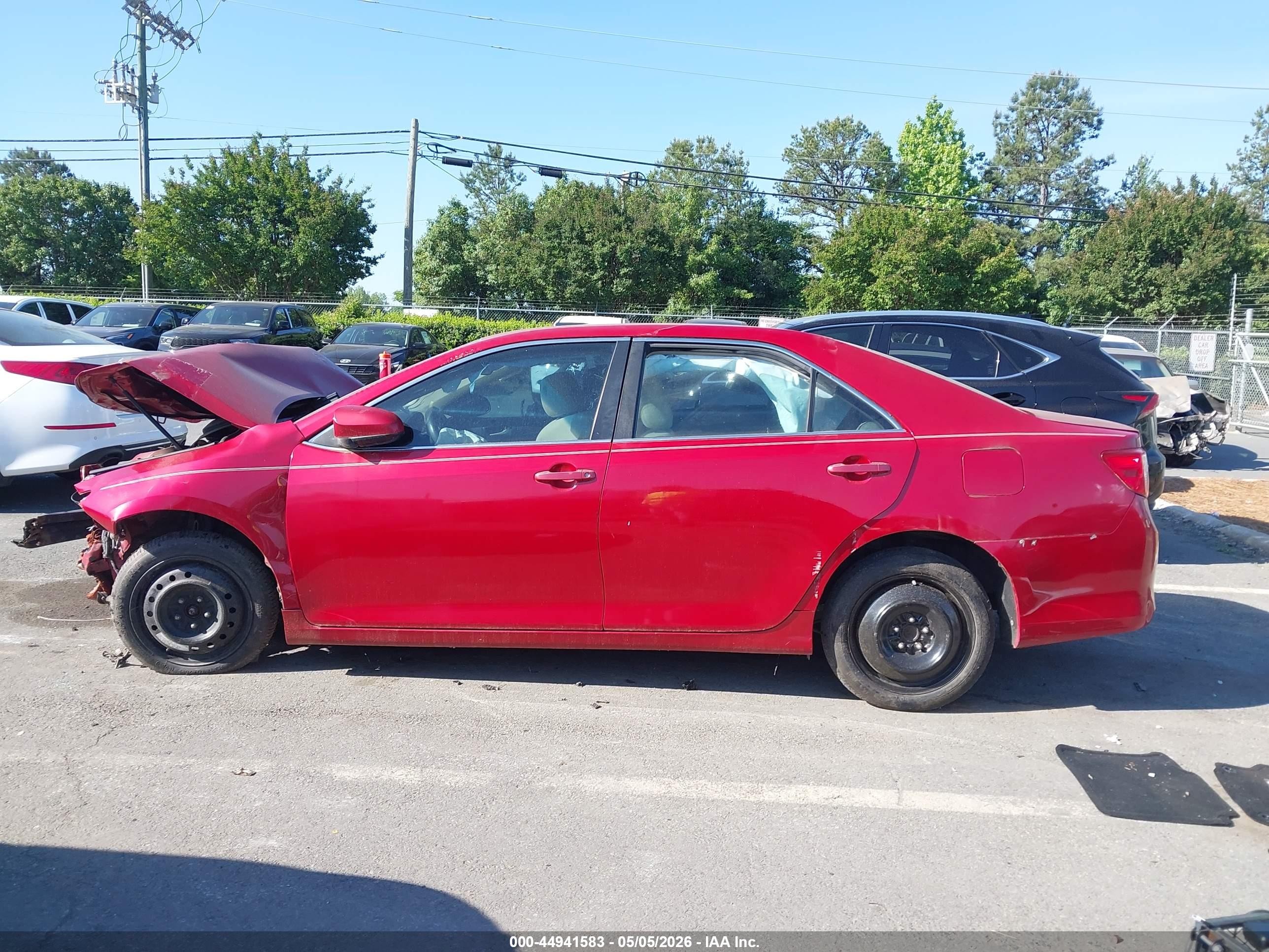 2014 Toyota Camry L Red vin: 4T4BF1FK2ER353816