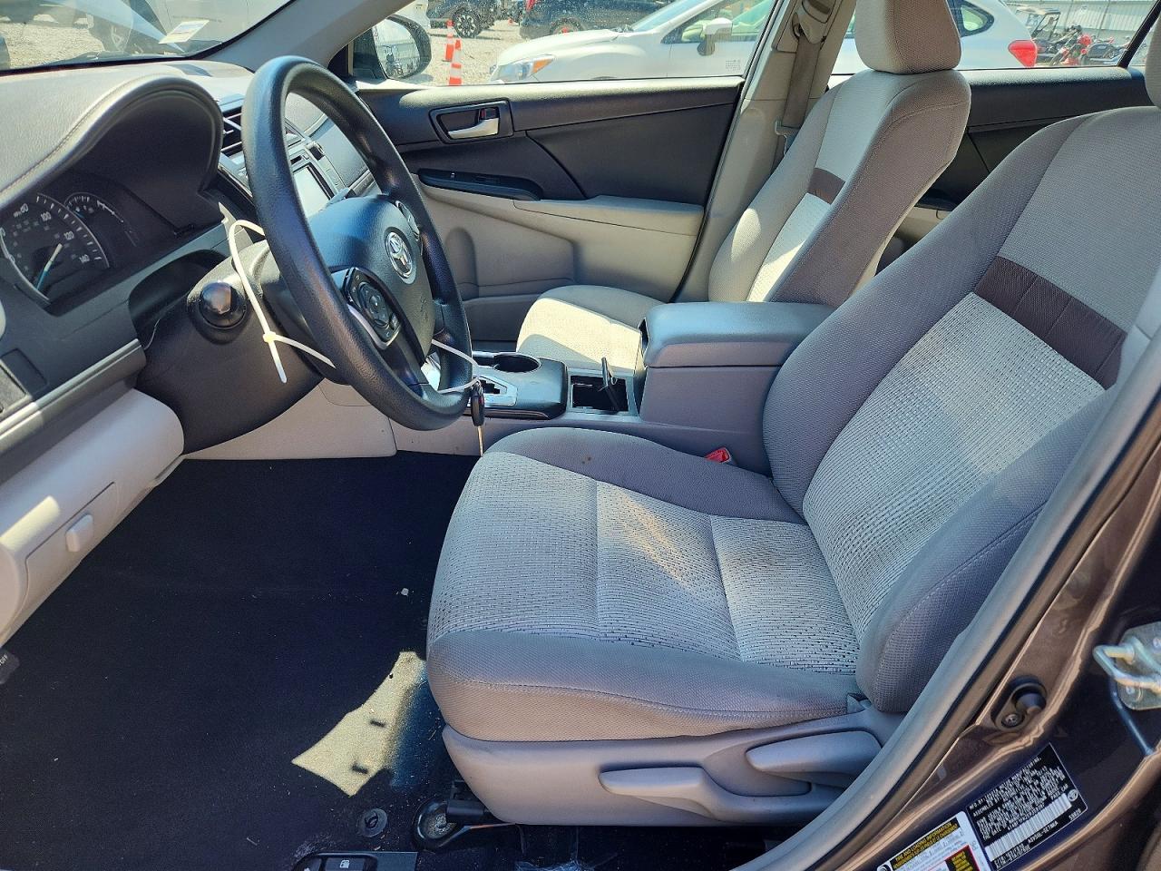 2014 Toyota Camry Le Серый vin: 4T4BF1FK2ER359387