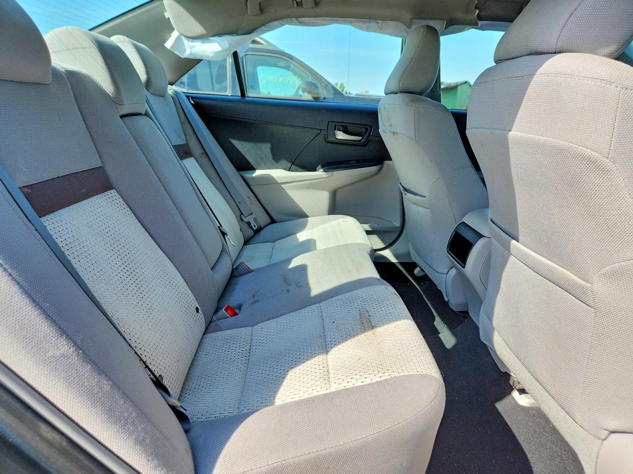2014 Toyota Camry Le Gray vin: 4T4BF1FK2ER379137