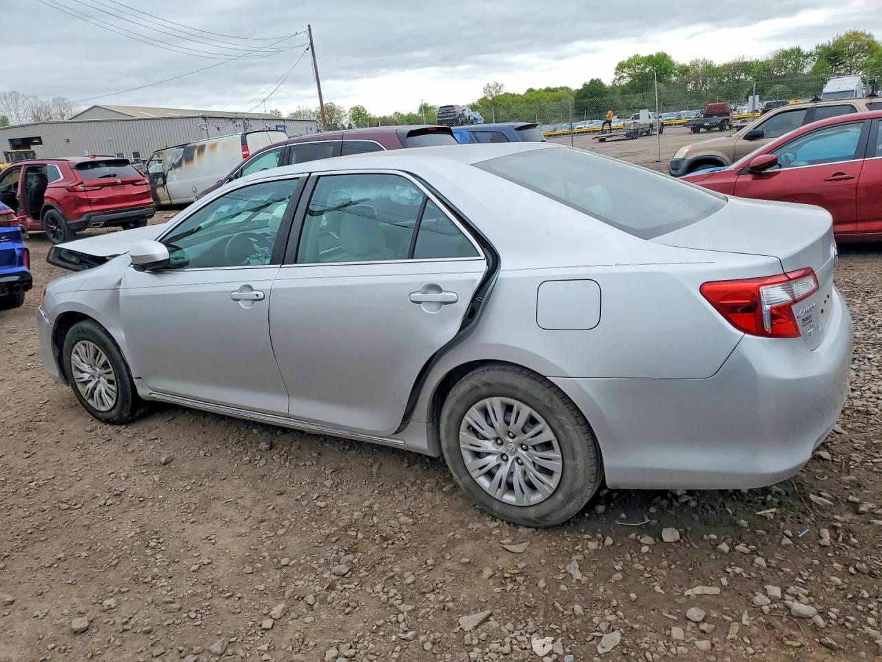 2014 Toyota Camry L Silver vin: 4T4BF1FK2ER379266